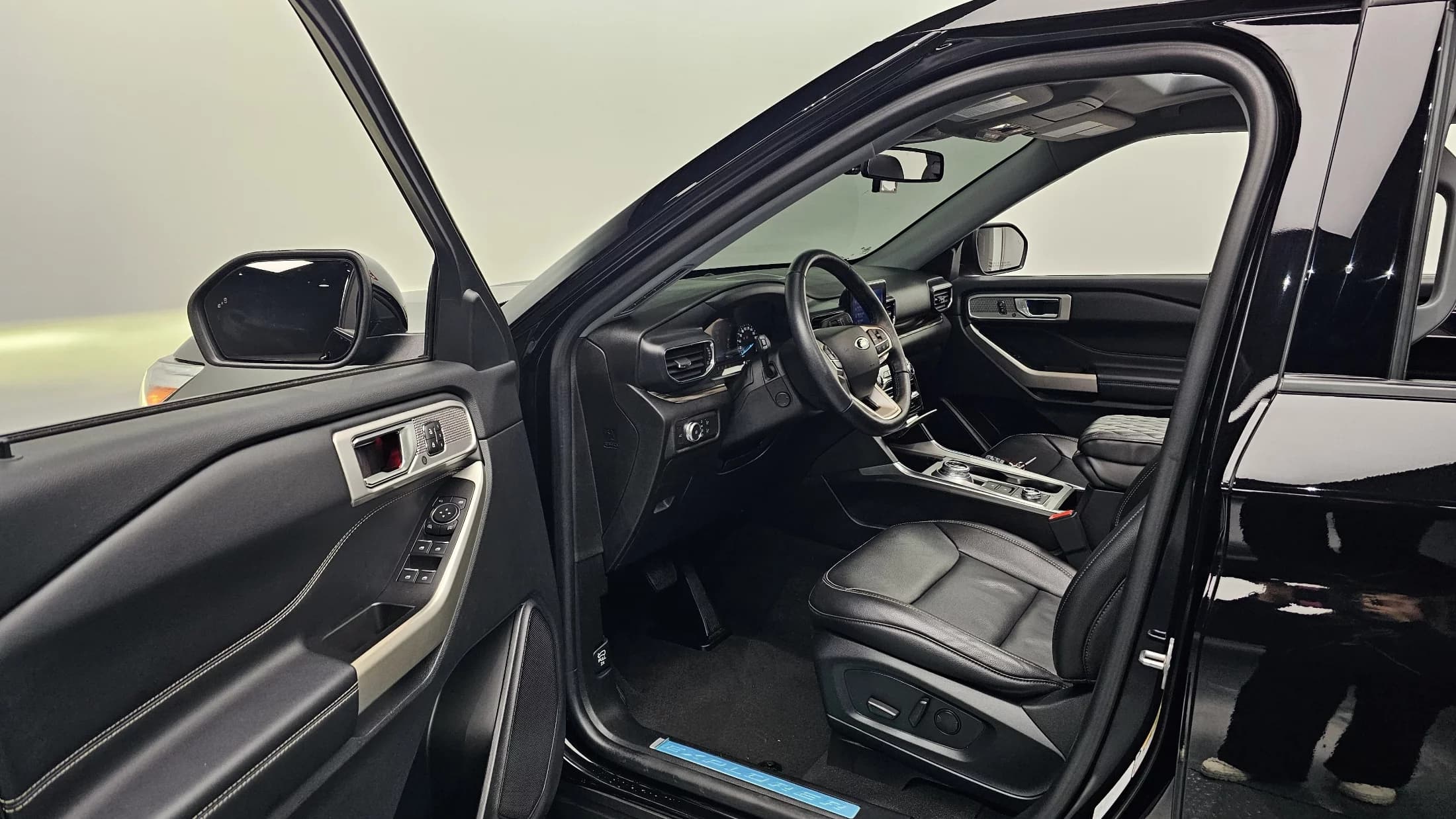 Ford EXPLORER 2.3 LimIted 4WD, 2021 г. 54335 км. — фото 11