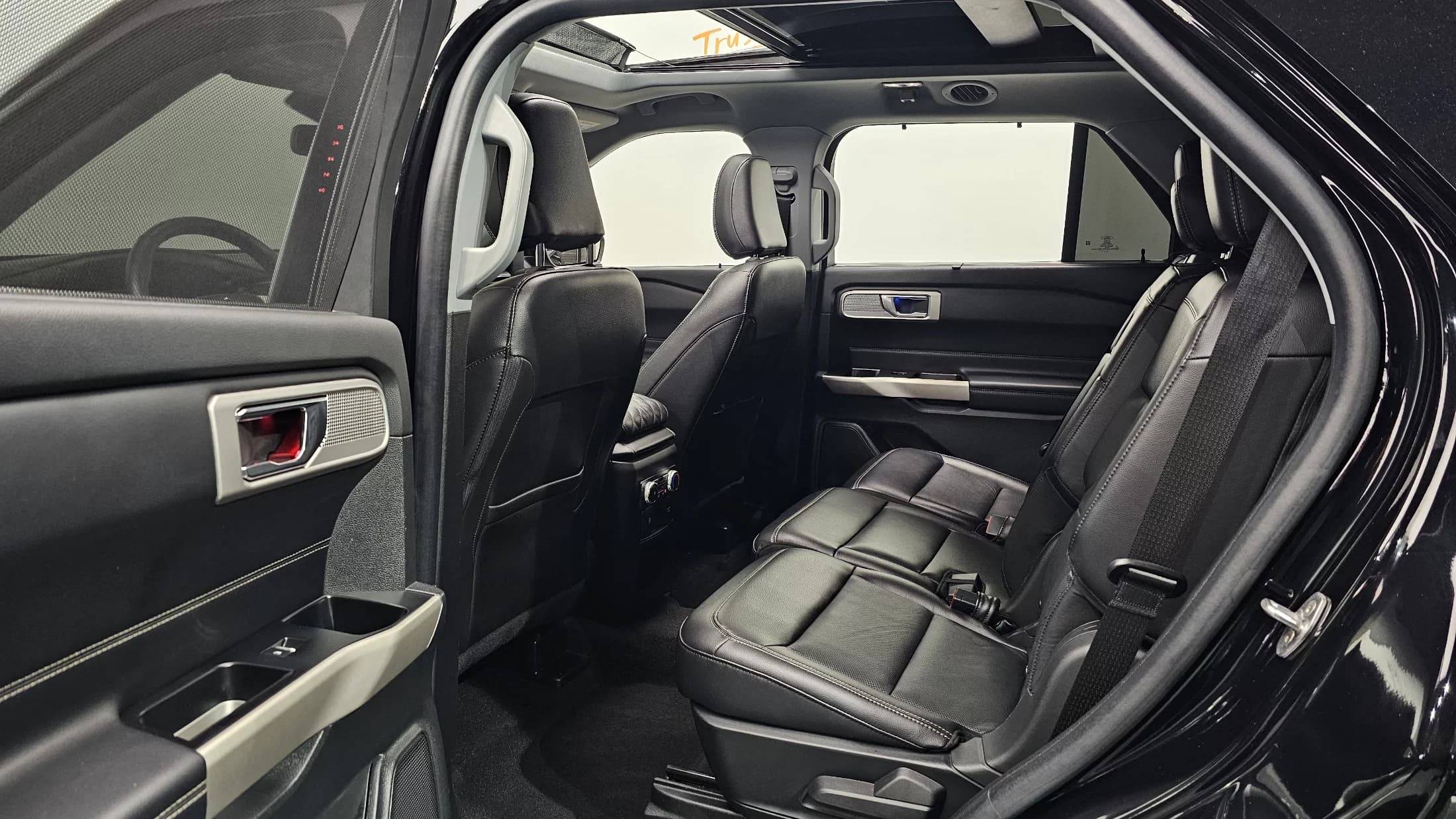 Ford EXPLORER 2.3 LimIted 4WD, 2021 г. 54335 км. — фото 12