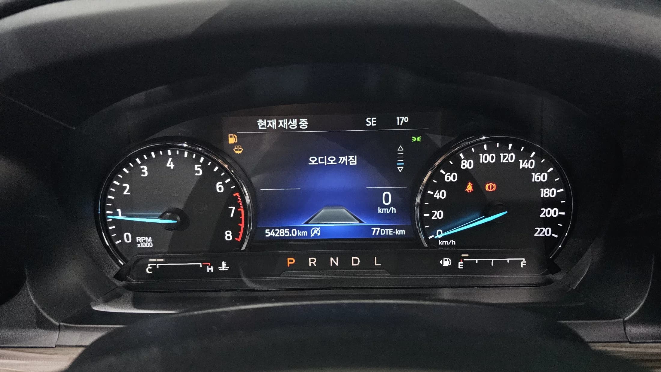 Ford EXPLORER 2.3 LimIted 4WD, 2021 г. 54335 км. — фото 8