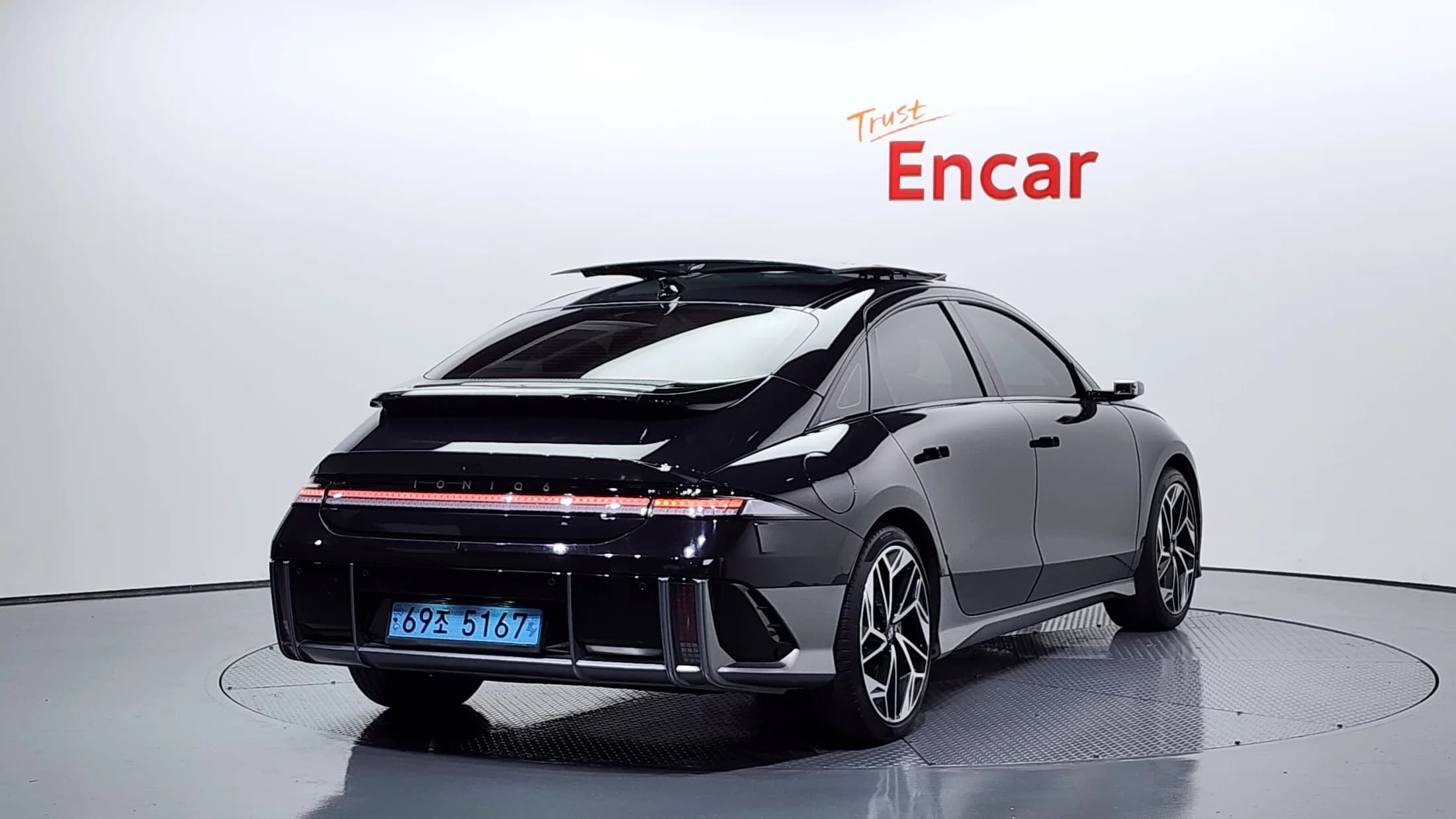 Hyundai Ioniq 6 Long Range Prestige, электромобиль, 2022 г. 48090 км. — фото 2