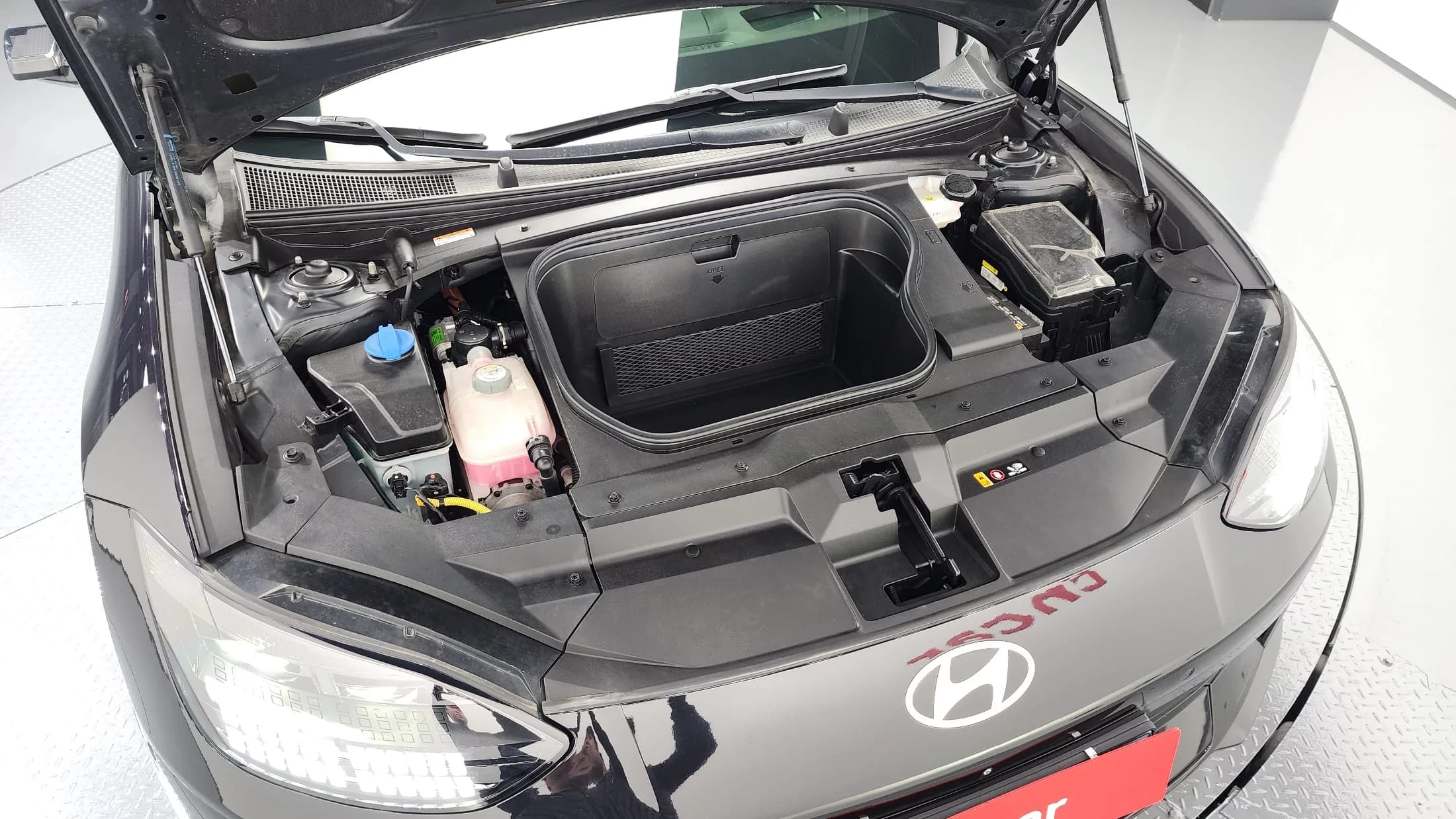 Hyundai Ioniq 6 Long Range Prestige, электромобиль, 2022 г. 48090 км. — фото 6