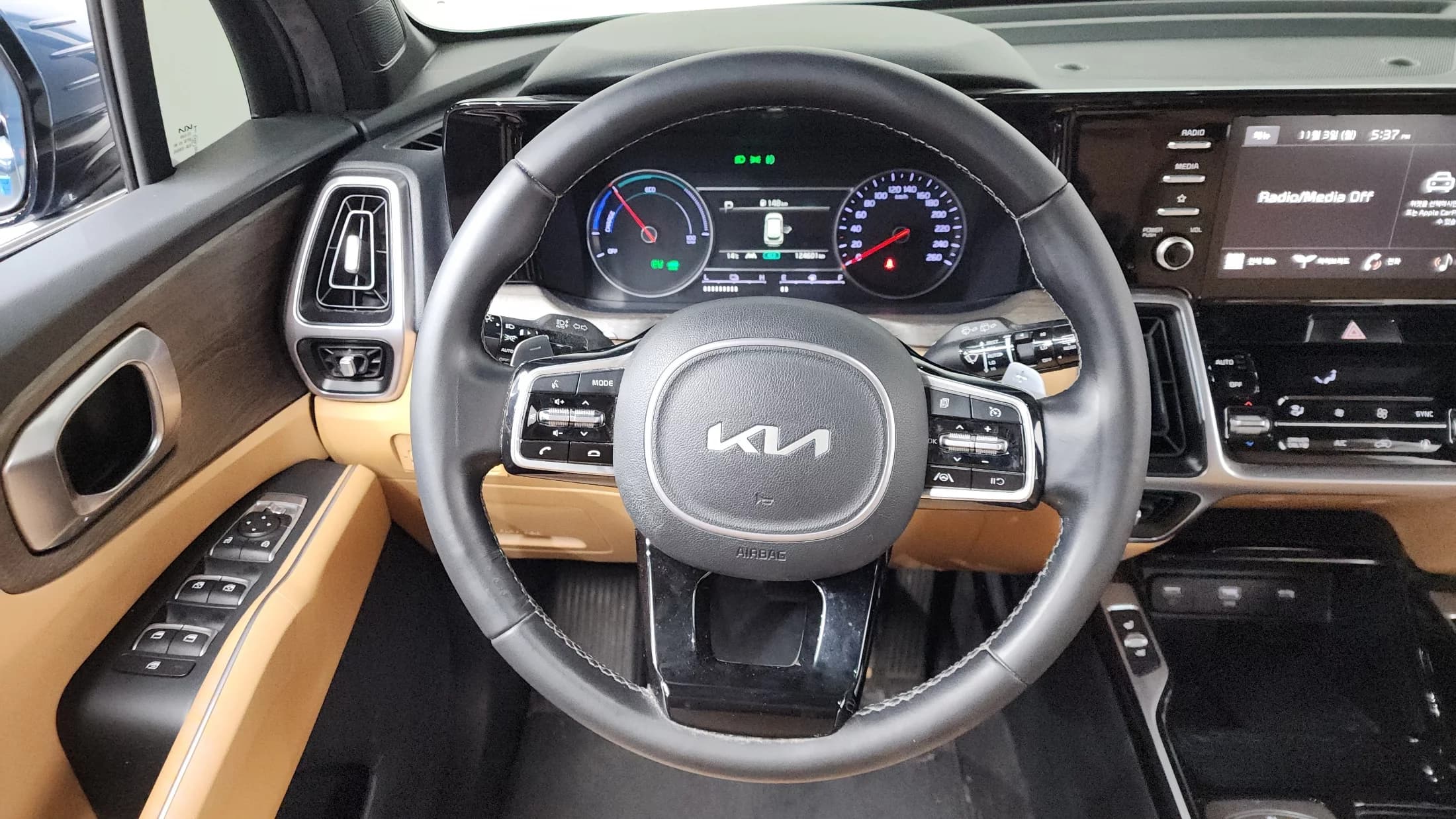 Kia Sorento HEV 1.6 2WD Prestige, гибрид, 2022 г. 124601 км. — фото 13