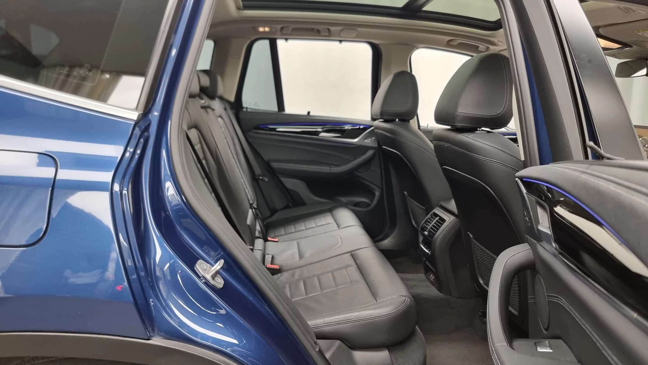 BMW X3 xDrive 20i, 2022 г. 92633 км. — фото 12