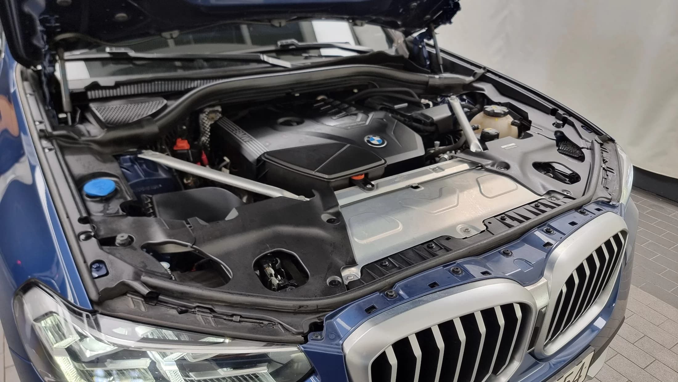 BMW X3 xDrive 20i, 2022 г. 92633 км. — фото 6