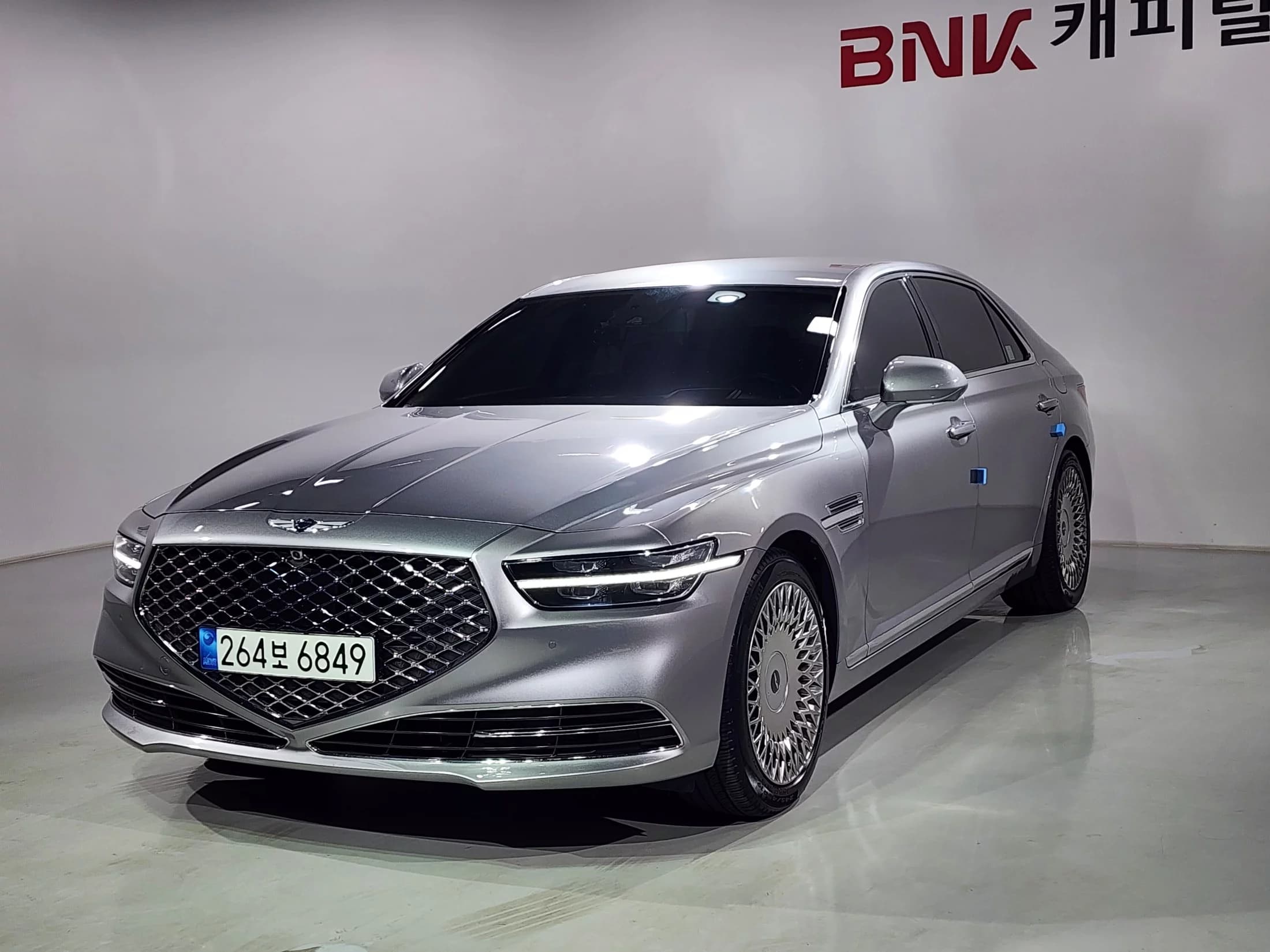 Genesis G90 3.8 AWD Premium Luxury, 2021 г. 60894 км. — фото 2