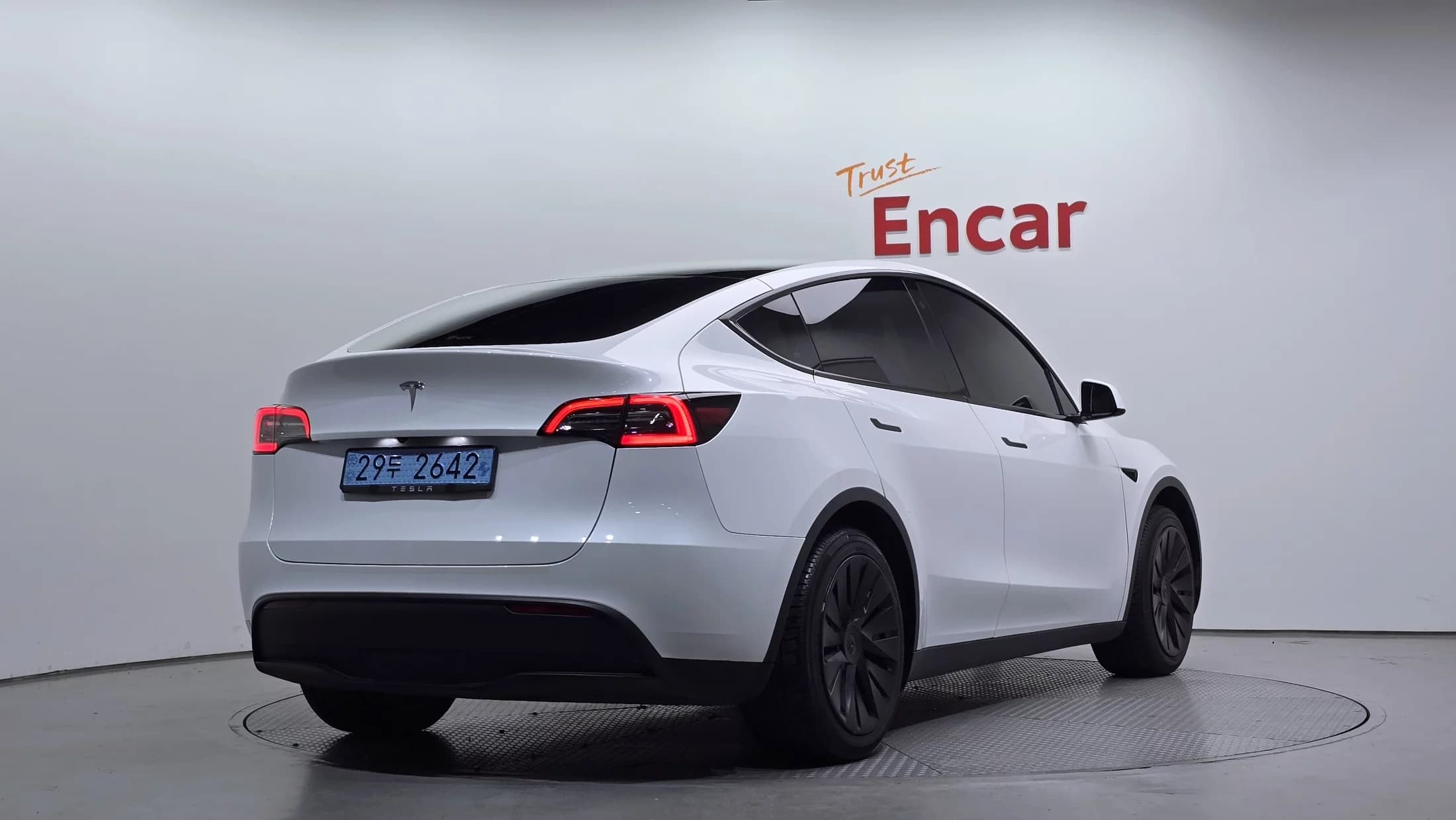 Tesla Model Y RWD, электромобиль, 2023 г. 51490 км. — фото 2