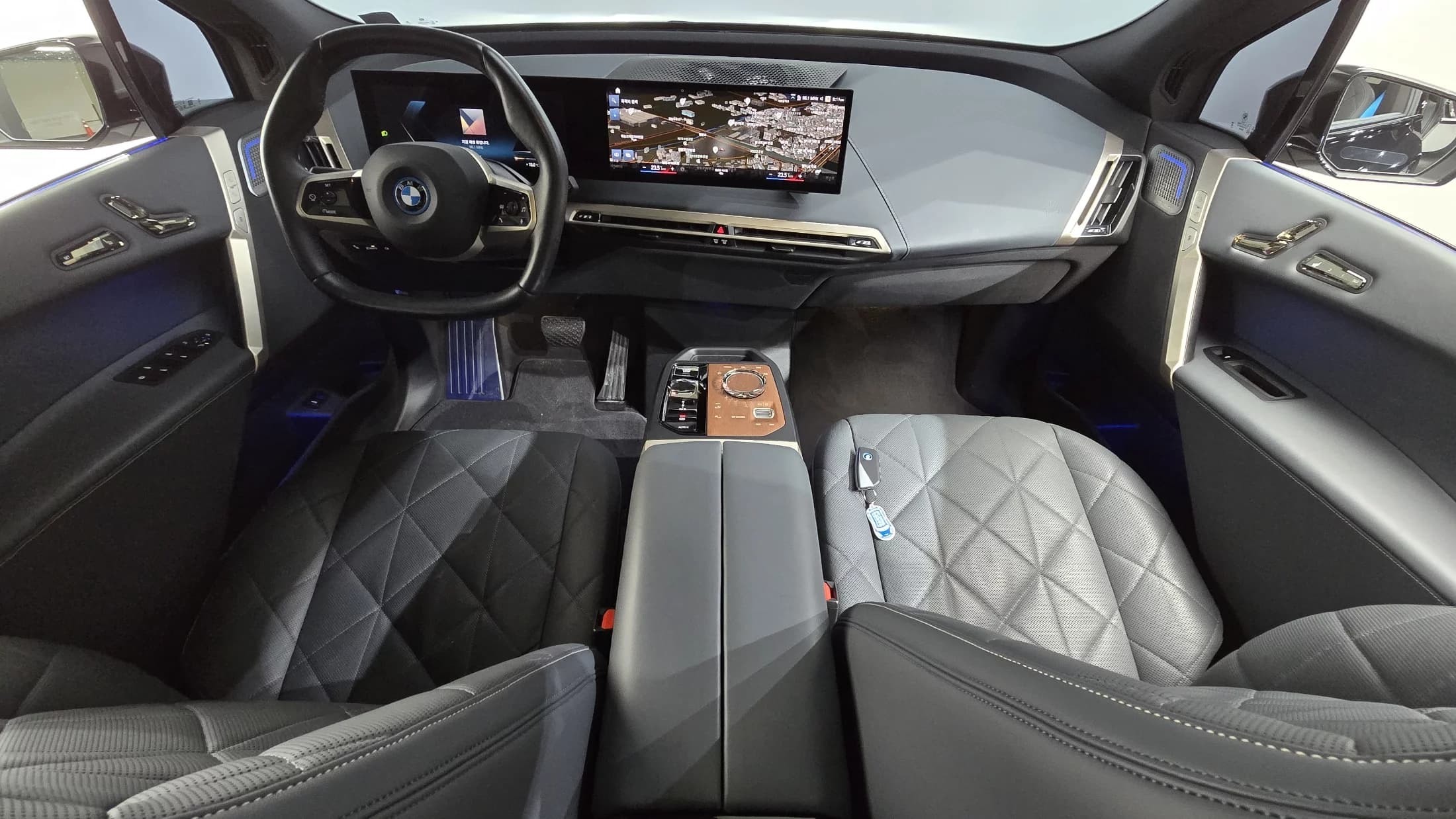 BMW iX xDrive50 Sports Plus, электромобиль, 2023 г. 25009 км. — фото 7