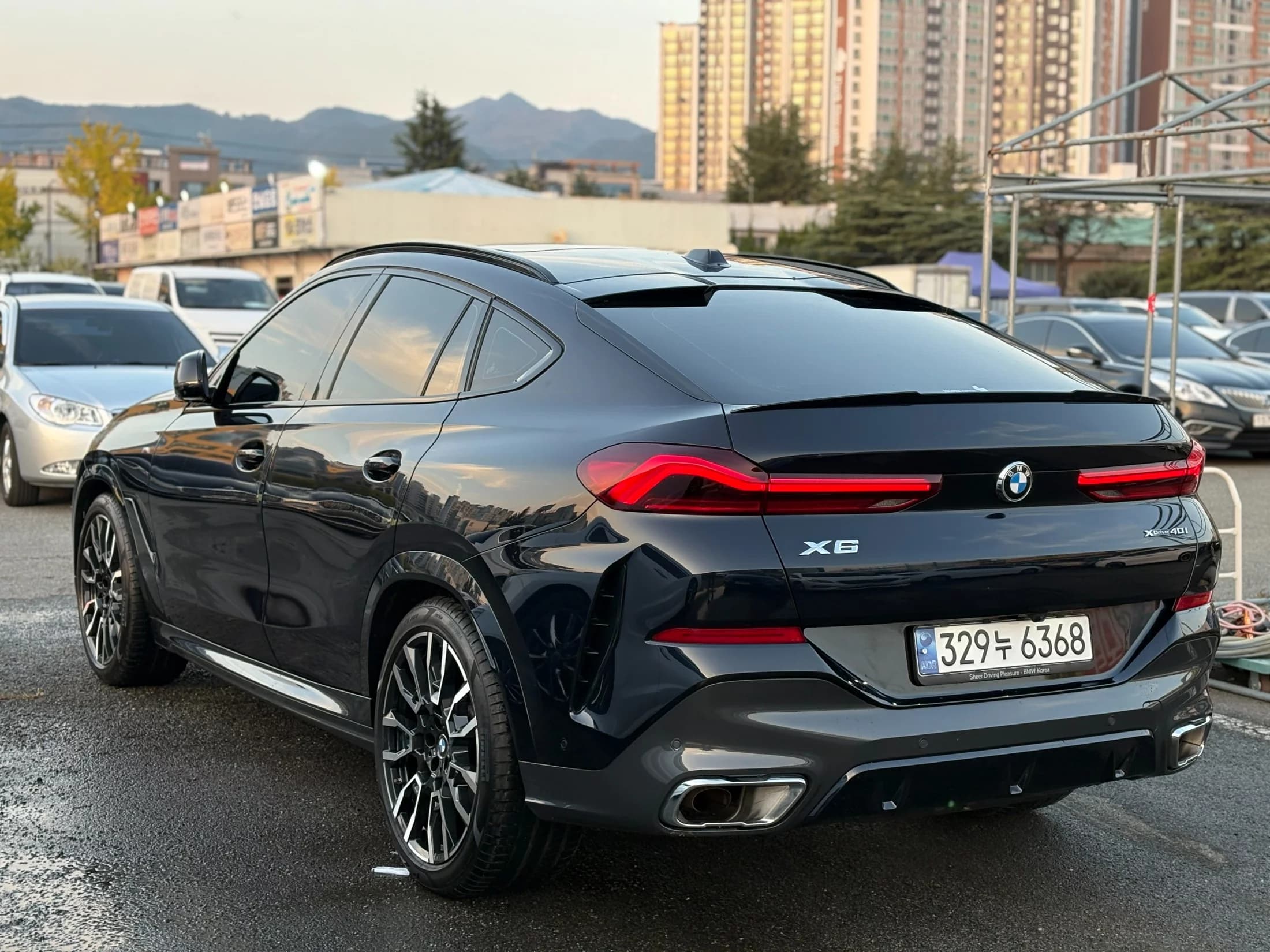 BMW X6 xDrive40i M Sport, 2023 г. 35546 км. — фото 2