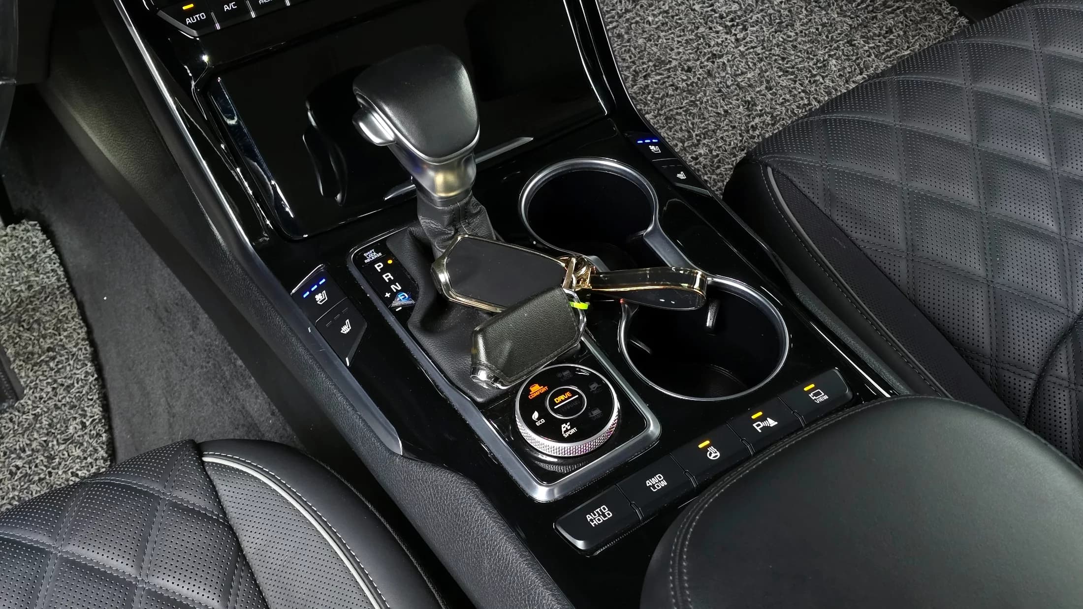 Kia Mohave Diesel 3.0 4WD 5-Seater Masters, 2021 г. 69019 км. — фото 9
