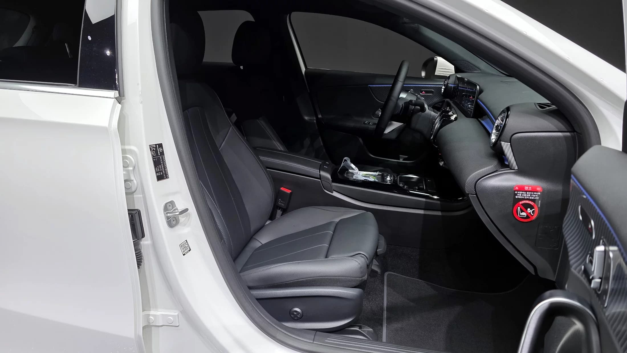 Mercedes-Benz A-Class A220 Hatchback, 2025 г. — фото 11