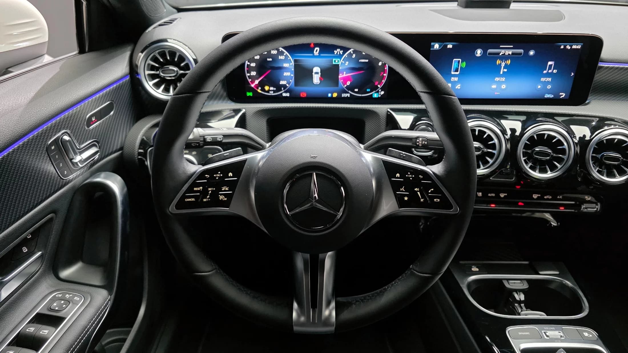 Mercedes-Benz A-Class A220 Hatchback, 2025 г. — фото 13