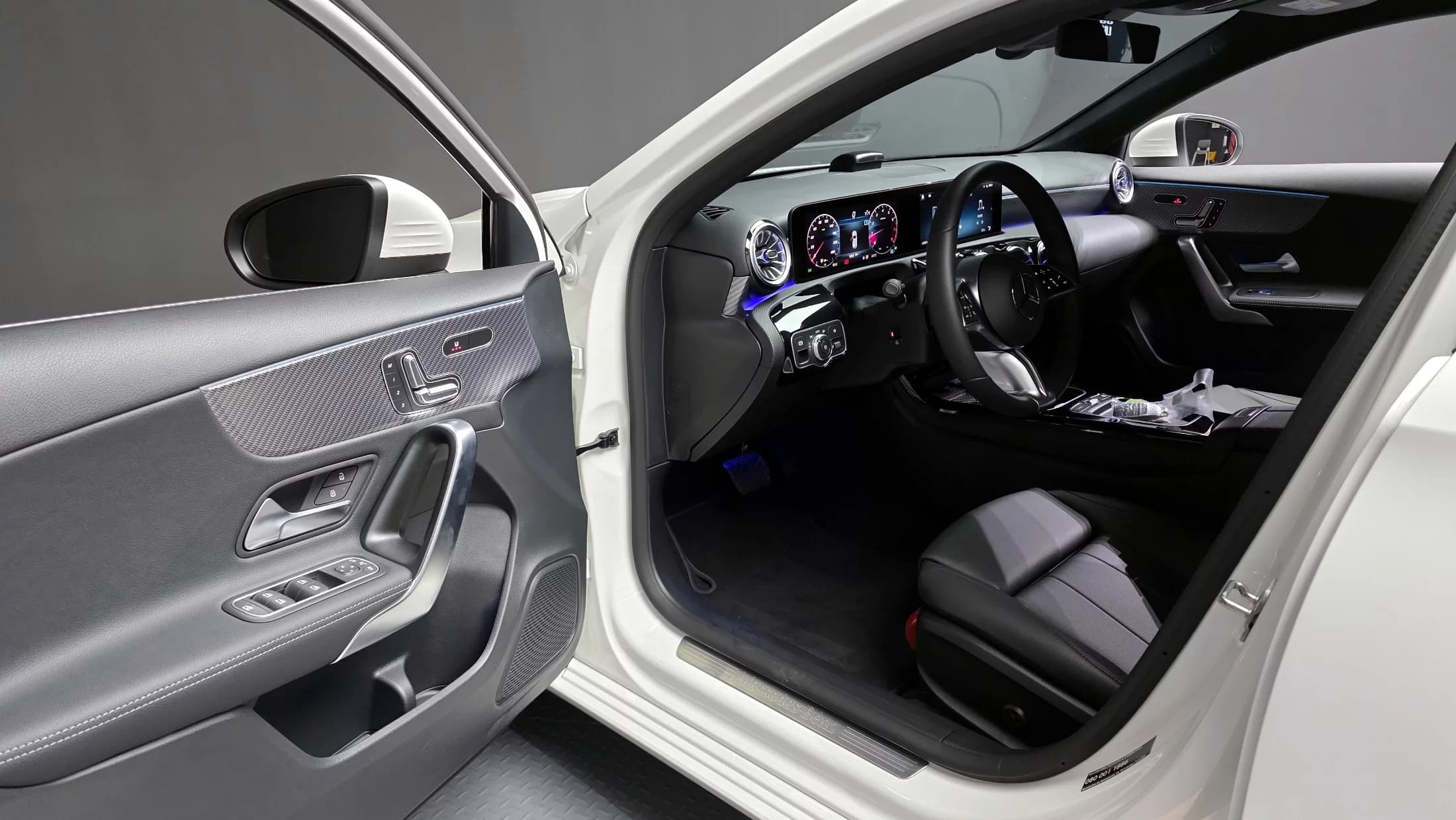 Mercedes-Benz A-Class A220 Hatchback, 2025 г. — фото 10