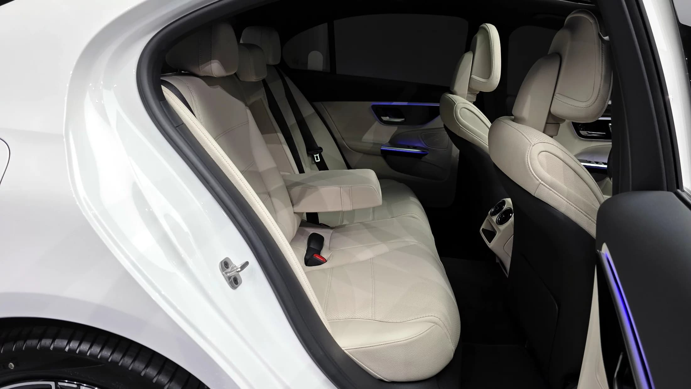 Mercedes-Benz C-Class C200 Avantgarde, 2025 г. — фото 12