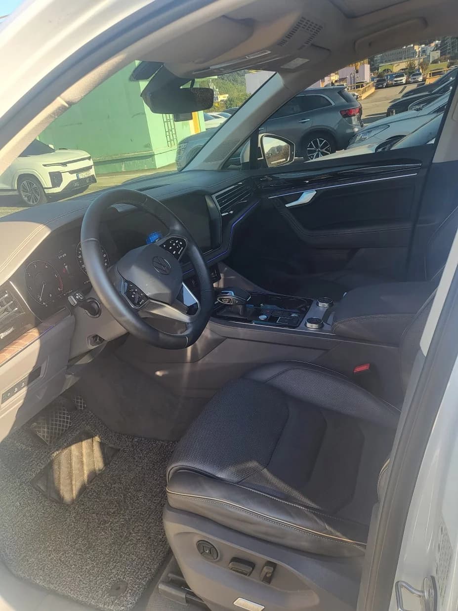 Volkswagen Touareg 3.0 TDI Prestige, 2023 г. 37505 км. — фото 4