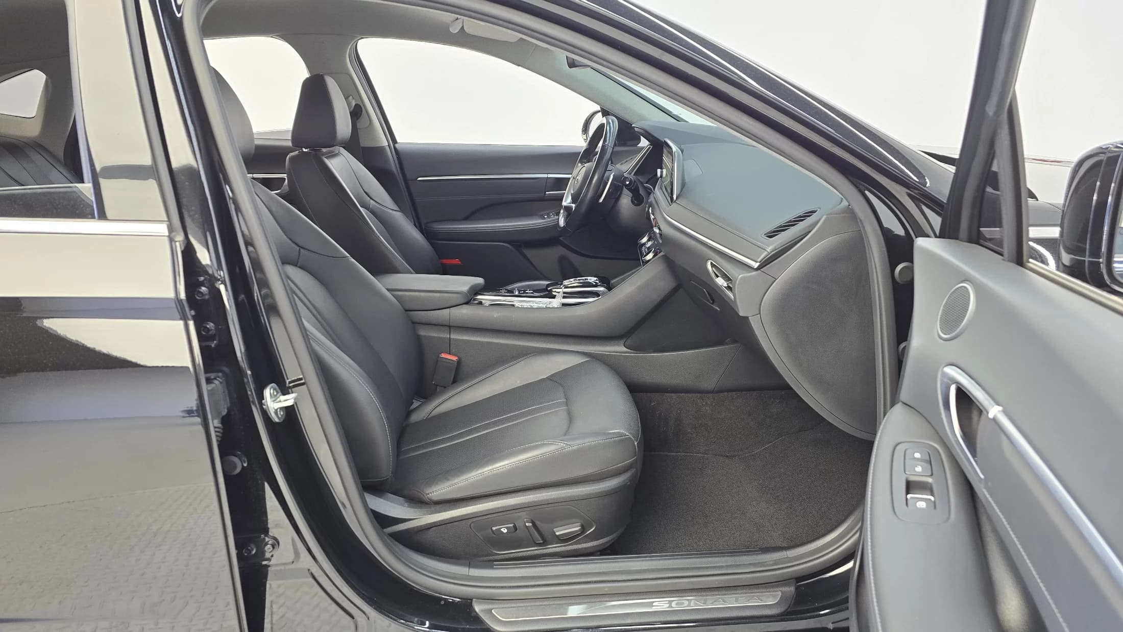 Hyundai Sonata 2.0 Premium Plus, 2022 г. 95384 км. — фото 11