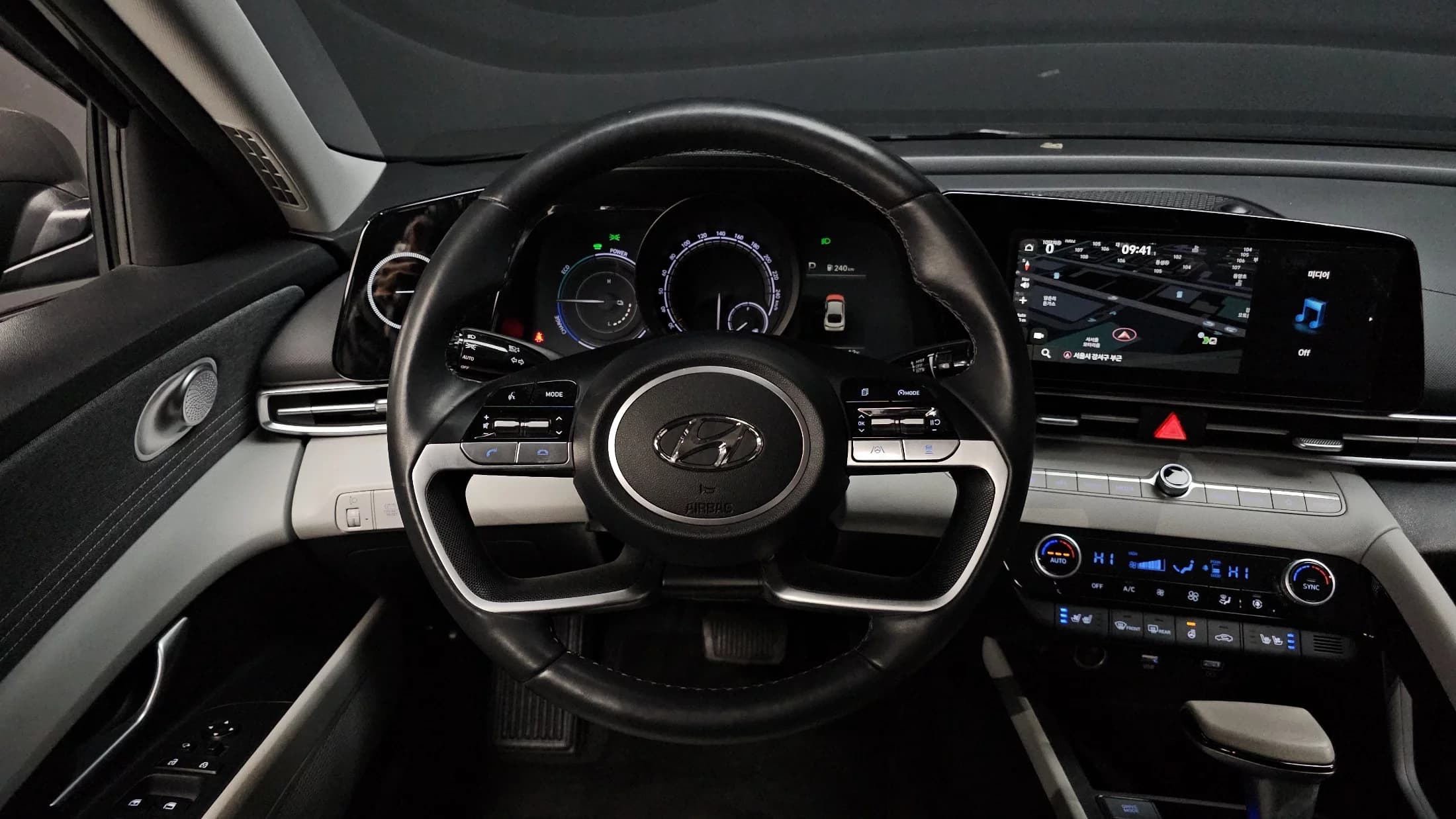 Hyundai AVANTE (Хендай Элантра) Modern, гибрид, 2023 г. 31439 км. — фото 13