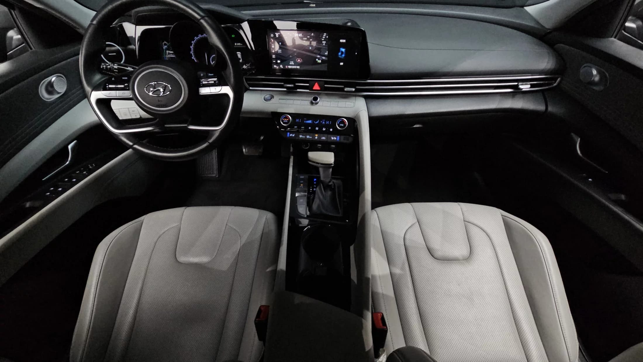 Hyundai AVANTE (Хендай Элантра) Modern, гибрид, 2023 г. 31439 км. — фото 7