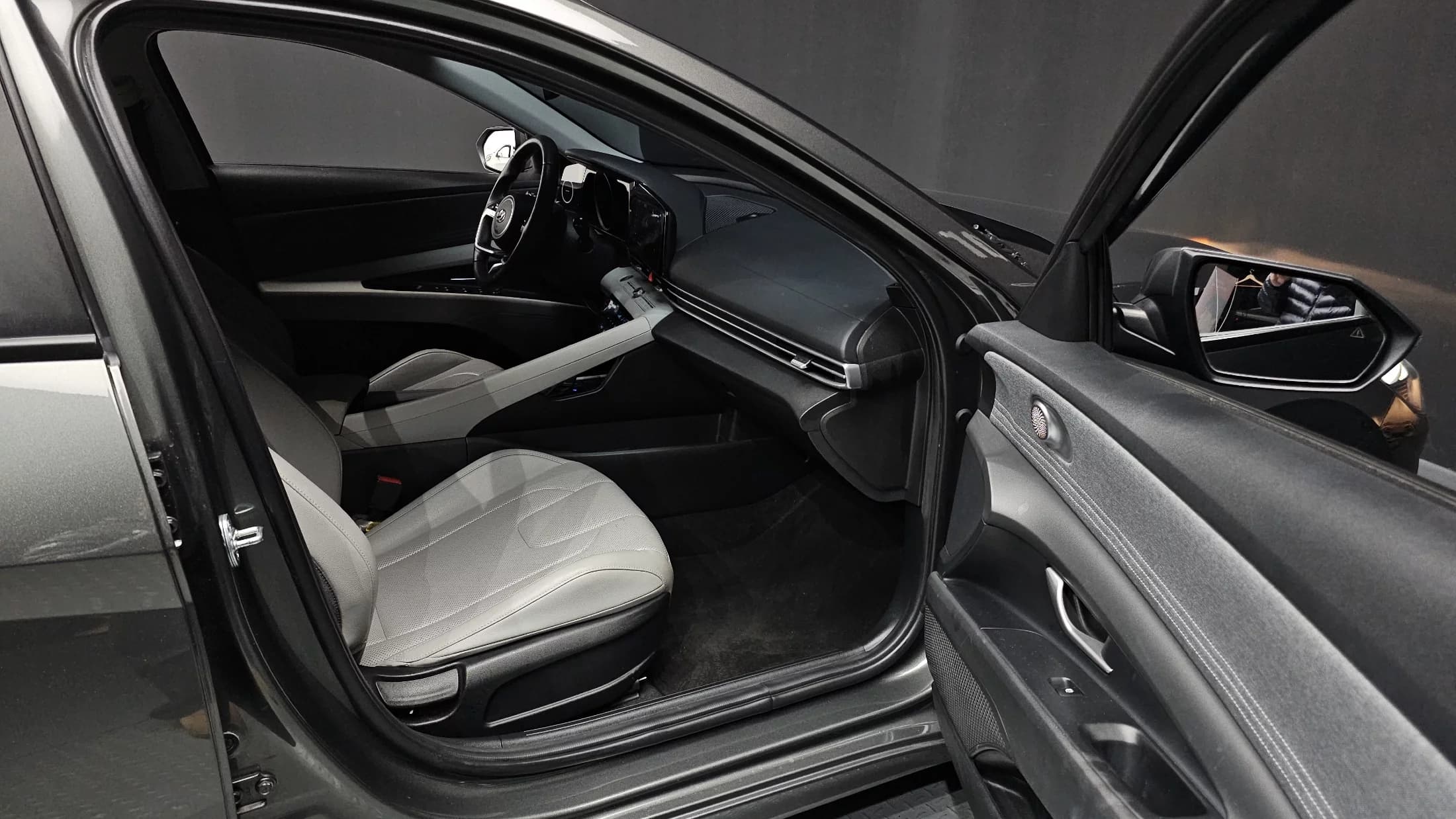 Hyundai AVANTE (Хендай Элантра) Modern, гибрид, 2023 г. 31439 км. — фото 10