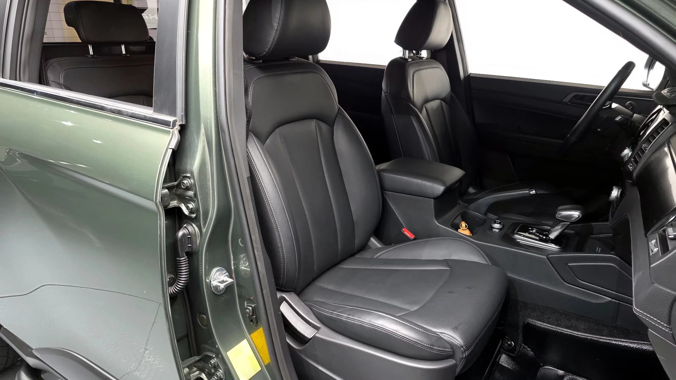 SsangYong Rexton Diesel 2.2 4WD Prestige, 2022 г. 27930 км. — фото 9