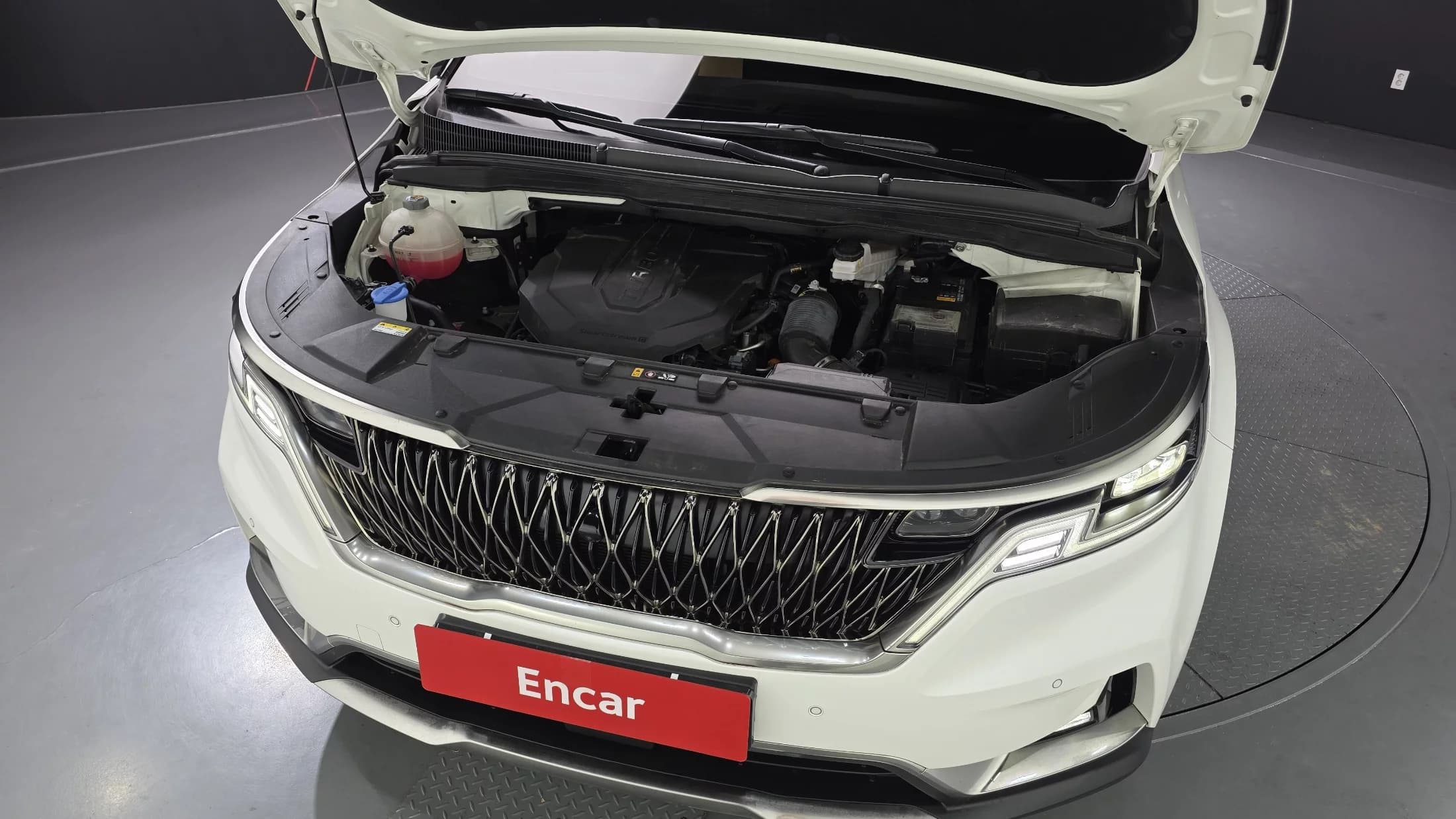 Kia Carnival 9-Seater Noblesse, 2023 г. 42174 км. — фото 6