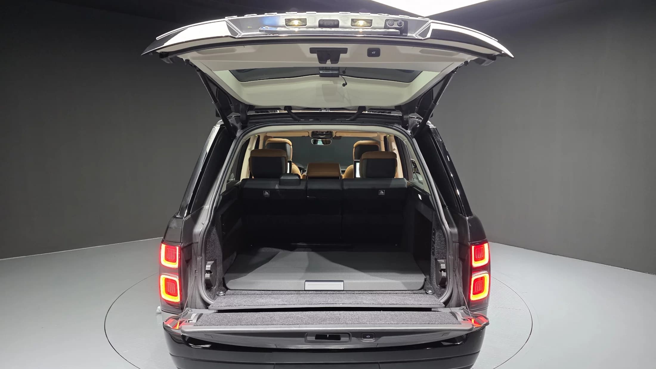 Land Rover Range Rover 5.0 SC AB, 2021 г. 78350 км. — фото 20