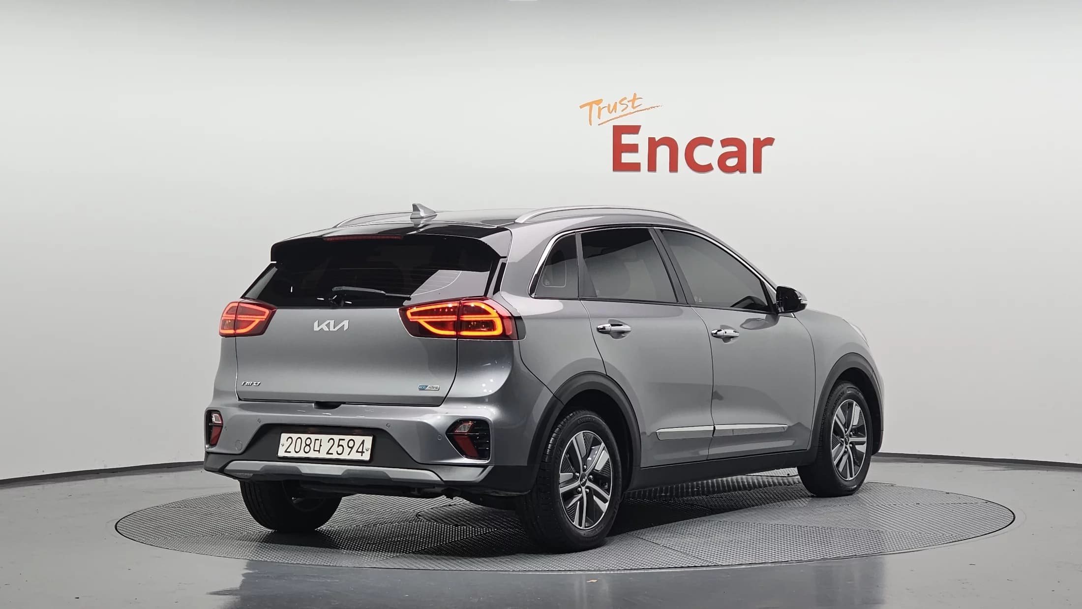 Kia Niro 1.6 HEV Prestige, гибрид, 2021 г. 115740 км. — фото 2