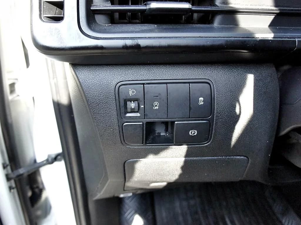 Hyundai Staria Cargo 3-Seater Smart, 2021 г. 183659 км. — фото 27
