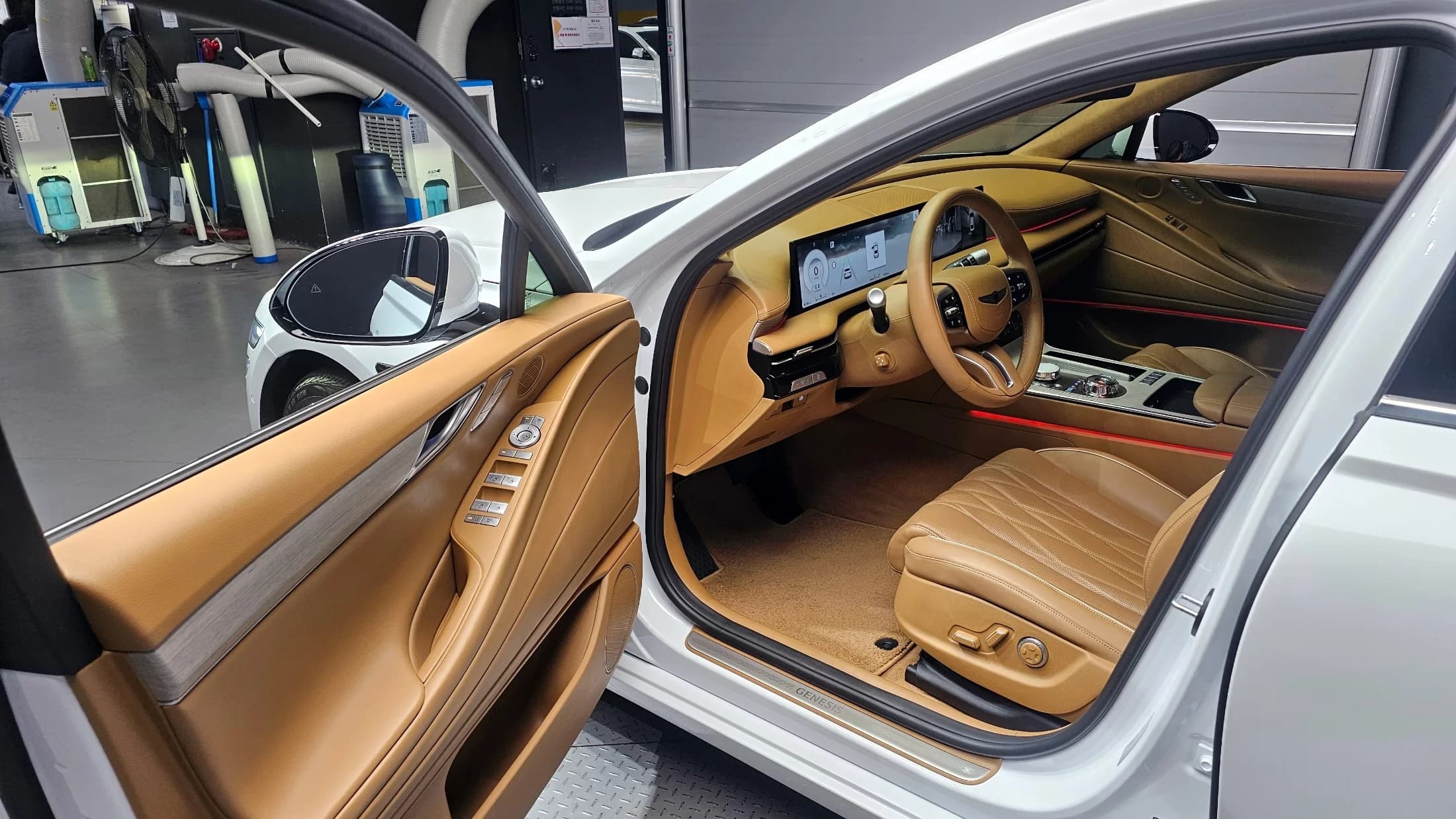 Genesis G80 Gasoline 2.5 Turbo 2WD, 2024 г. 9392 км. — фото 10