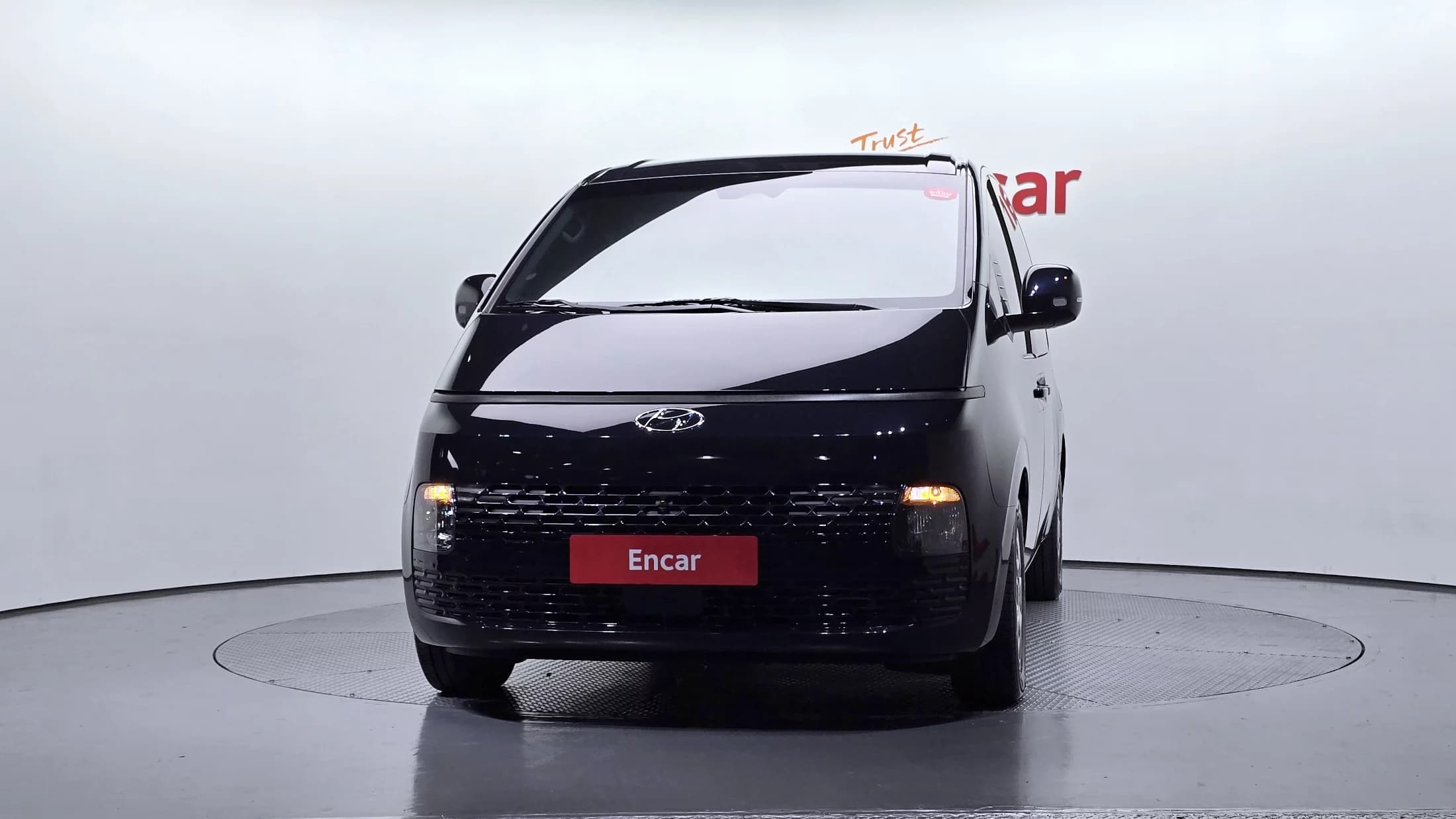 Hyundai Staria L3.5 Cargo 5-Seater Modern, 2023 г. 18019 км. — фото 3