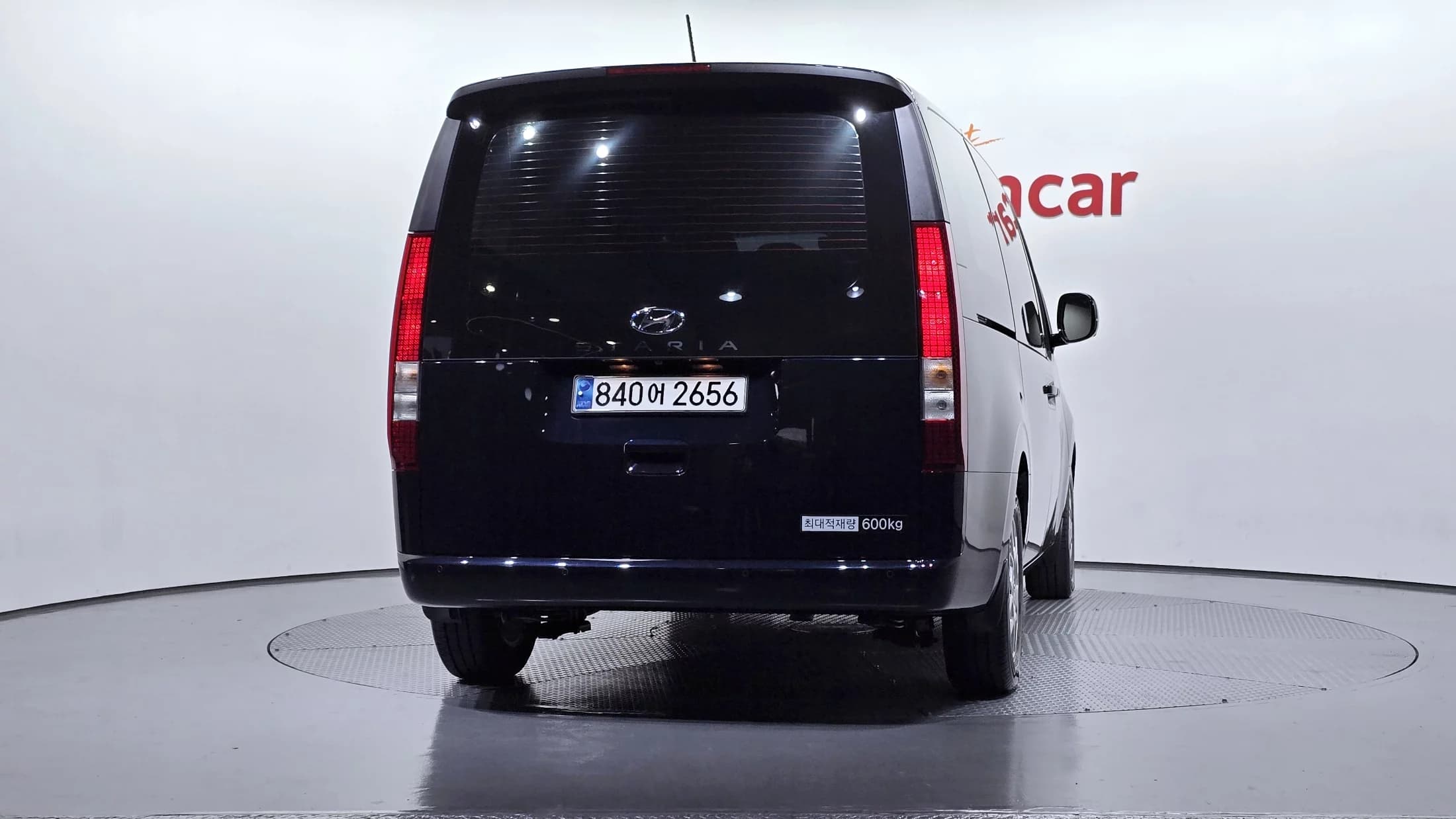 Hyundai Staria L3.5 Cargo 5-Seater Modern, 2023 г. 18019 км. — фото 4
