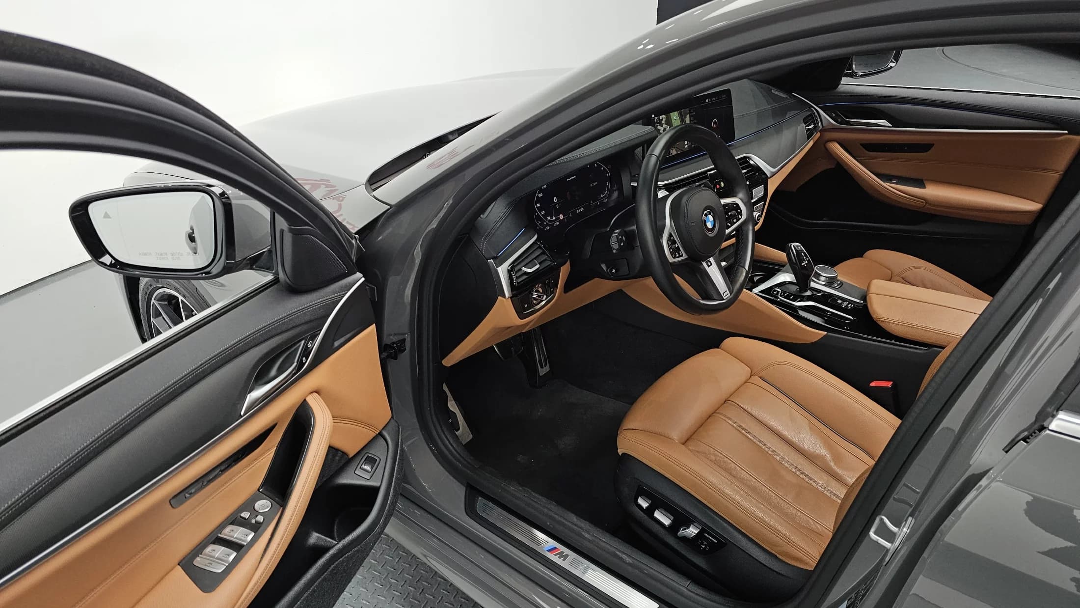 BMW 5-Series 520i M Sport, 2021 г. 88017 км. — фото 11
