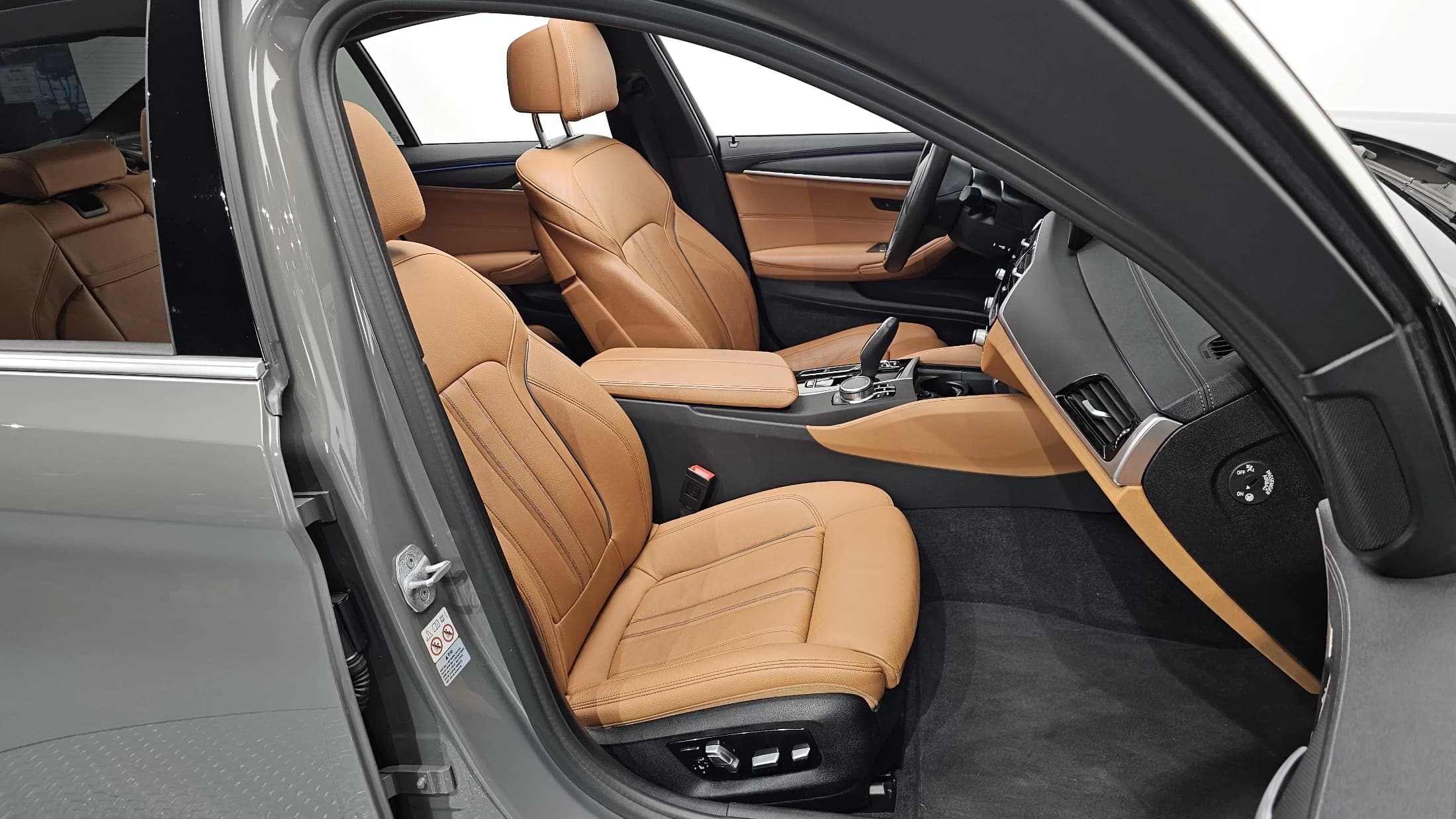 BMW 5-Series 520i M Sport, 2021 г. 88017 км. — фото 10