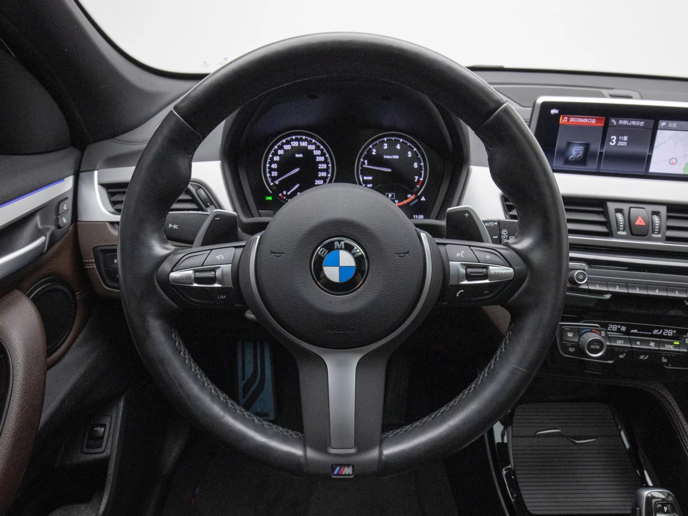 BMW X1 xDrive 20i M Sport, 2021 г. 77550 км. — фото 12