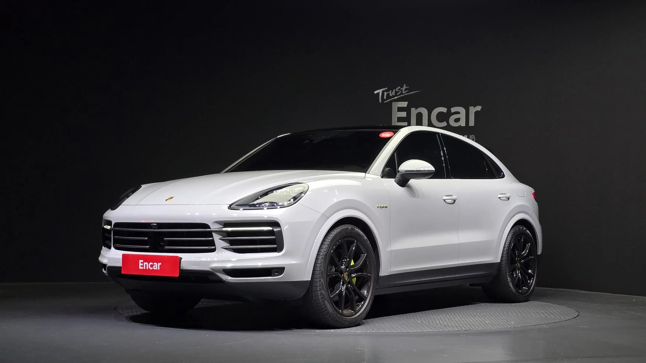 Porsche CAYENNE 3.0 E-HYBRID COUPE PLATINUM EDITION, гибрид, 2023 г. 22435 км.
