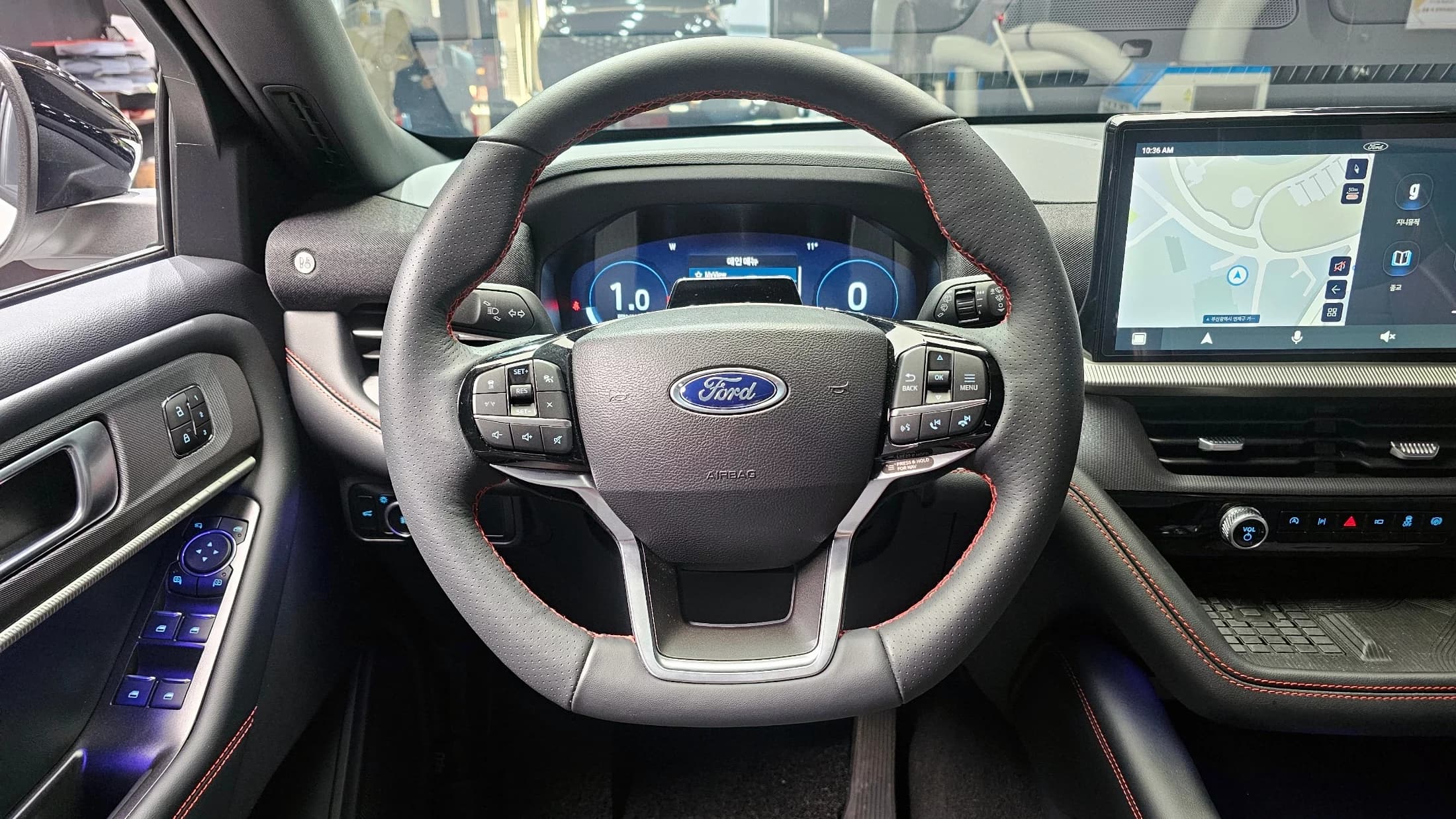Ford EXPLORER 2.3 ST-Line 4WD, 2025 г. 5492 км. — фото 14