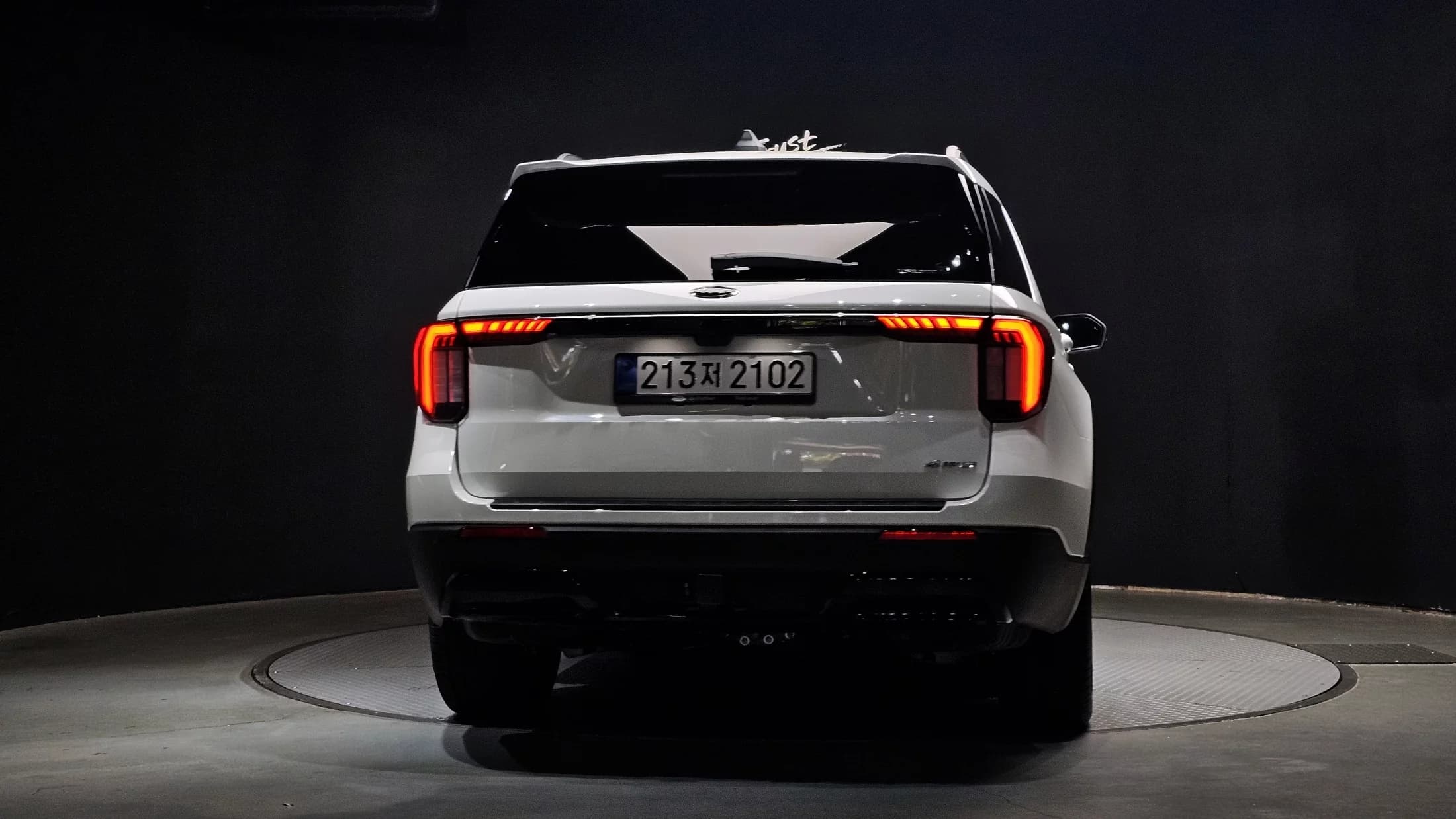 Ford EXPLORER 2.3 ST-Line 4WD, 2025 г. 5492 км. — фото 4