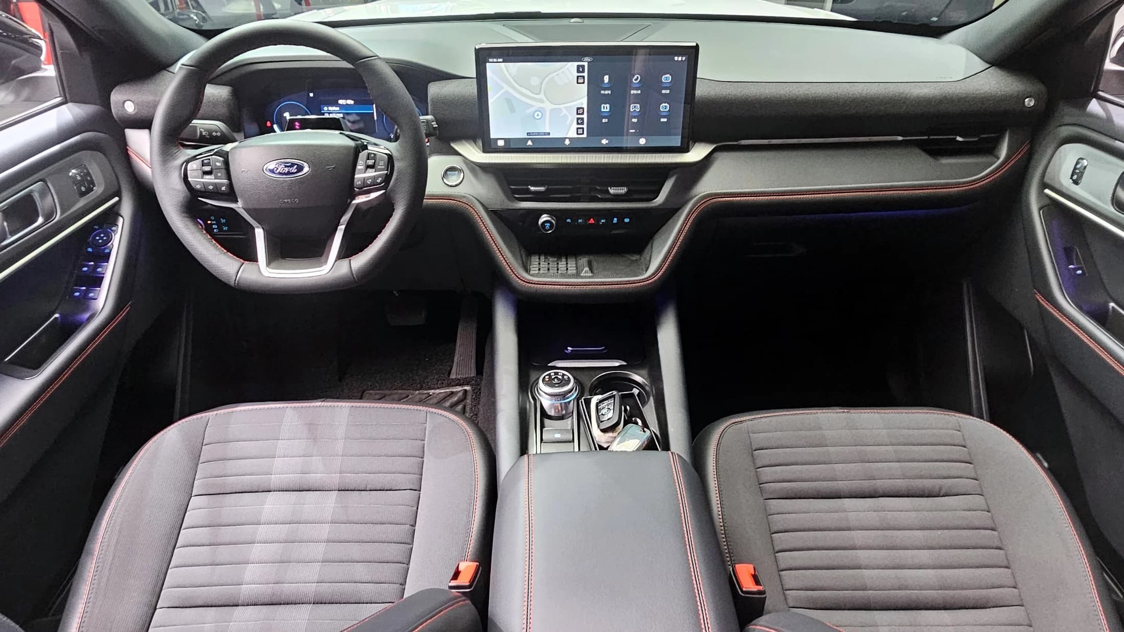 Ford EXPLORER 2.3 ST-Line 4WD, 2025 г. 5492 км. — фото 7