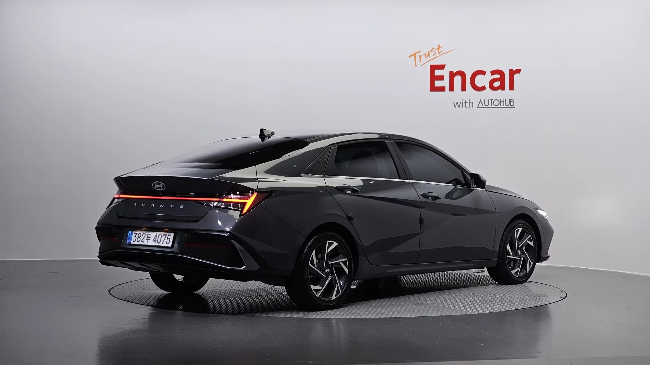 Hyundai AVANTE (Хендай Элантра) Inspiration, гибрид, 2025 г. 10320 км. — фото 2