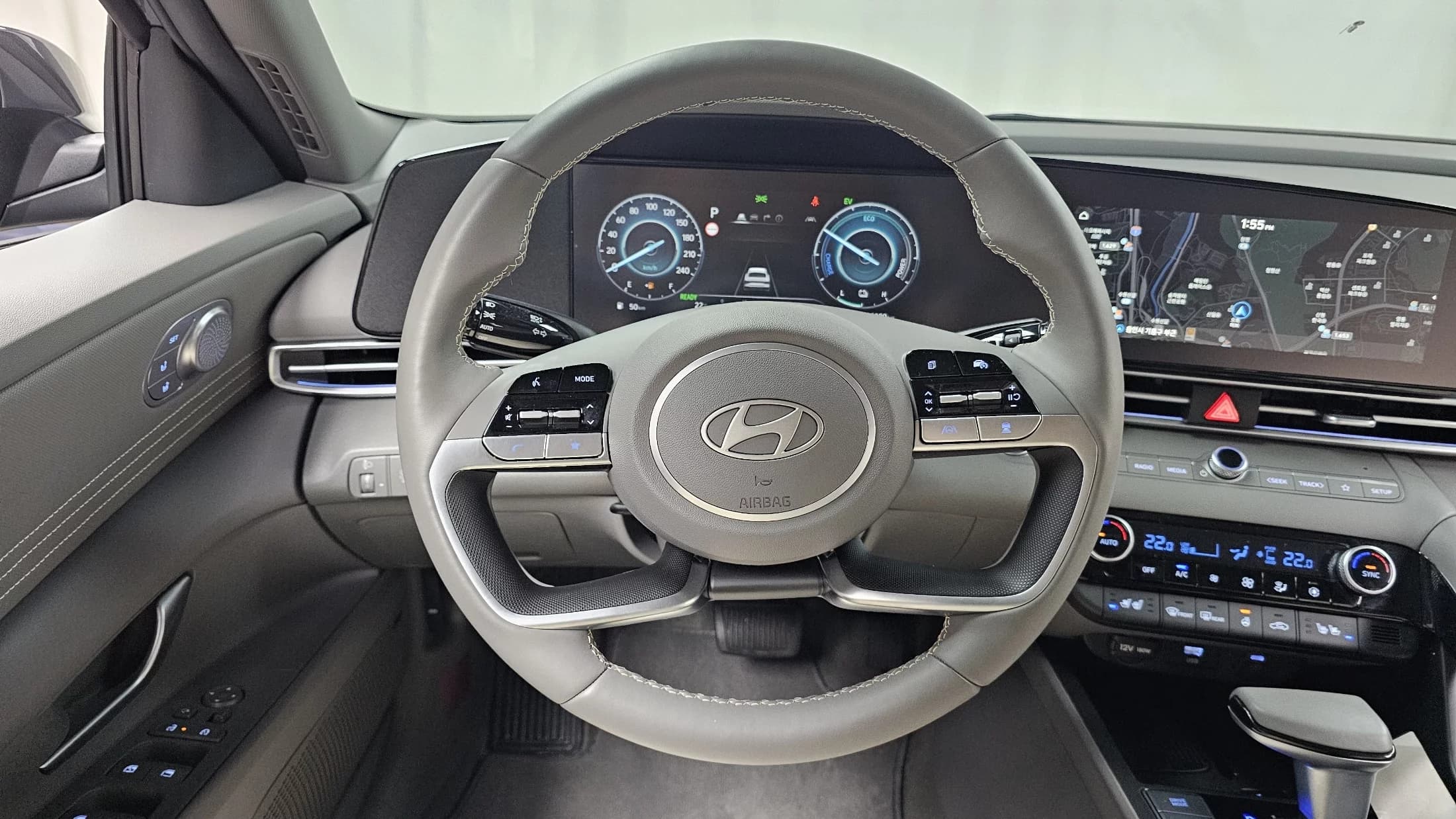 Hyundai AVANTE (Хендай Элантра) Inspiration, гибрид, 2025 г. 10320 км. — фото 13