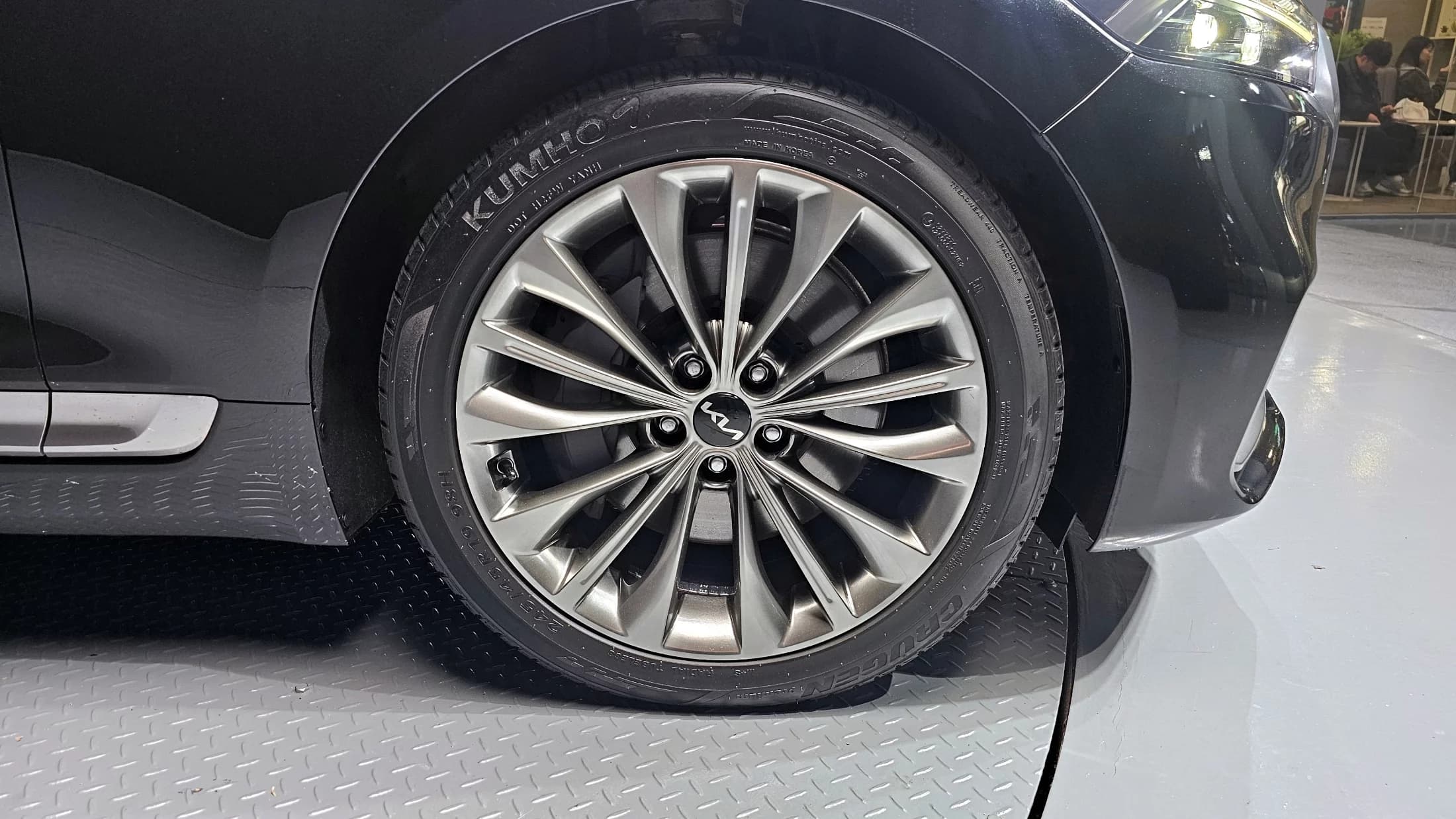 Kia K9 3.8 GDI AWD Platinum, 2021 г. 61697 км. — фото 5