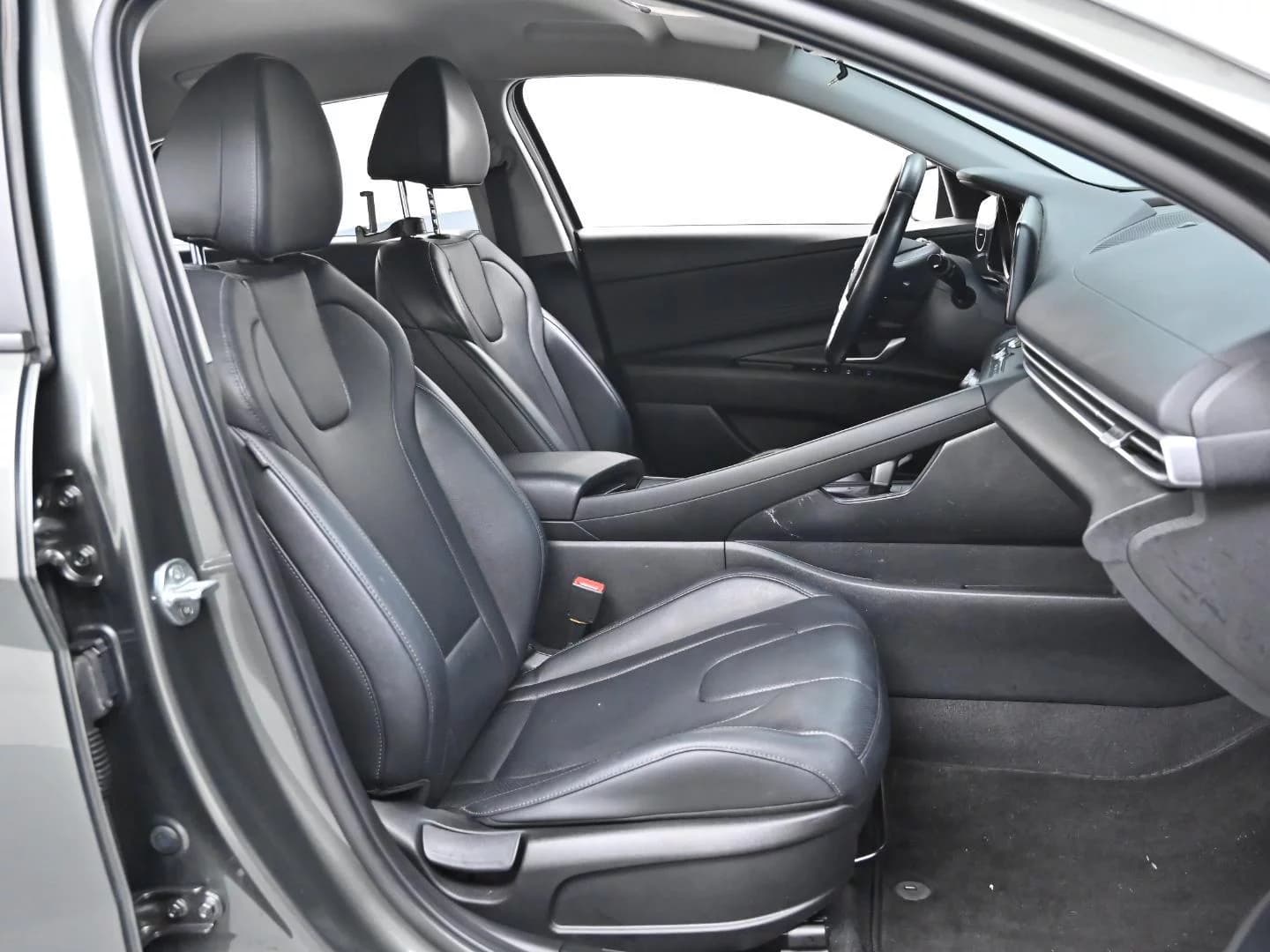 Hyundai AVANTE (Хендай Элантра) Modern, гибрид, 2022 г. 108085 км. — фото 10
