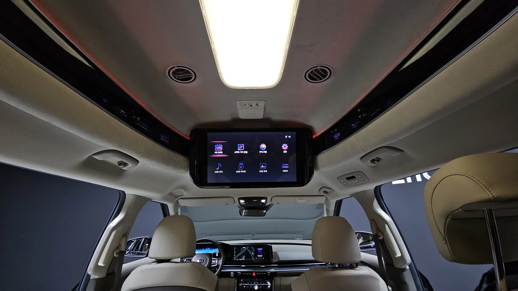 Kia Carnival Gasoline 9-Seater Hi-Limousine Signature, 2021 г. 88541 км. — фото 18