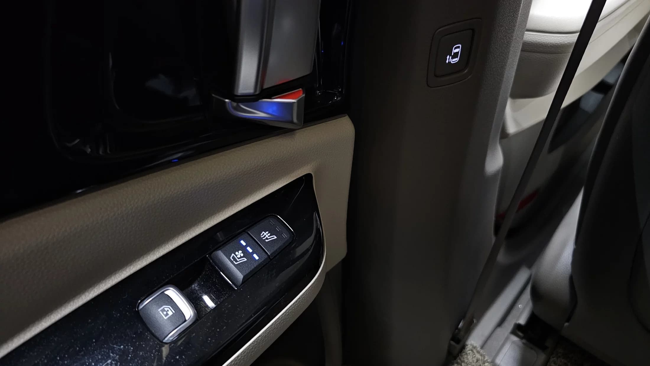 Kia Carnival Gasoline 9-Seater Hi-Limousine Signature, 2021 г. 88541 км. — фото 19