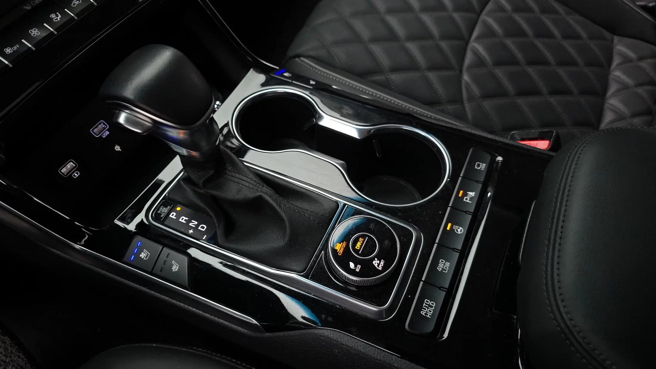 Kia Mohave Diesel 3.0 4WD 5-Seater Masters, 2022 г. 54492 км. — фото 9