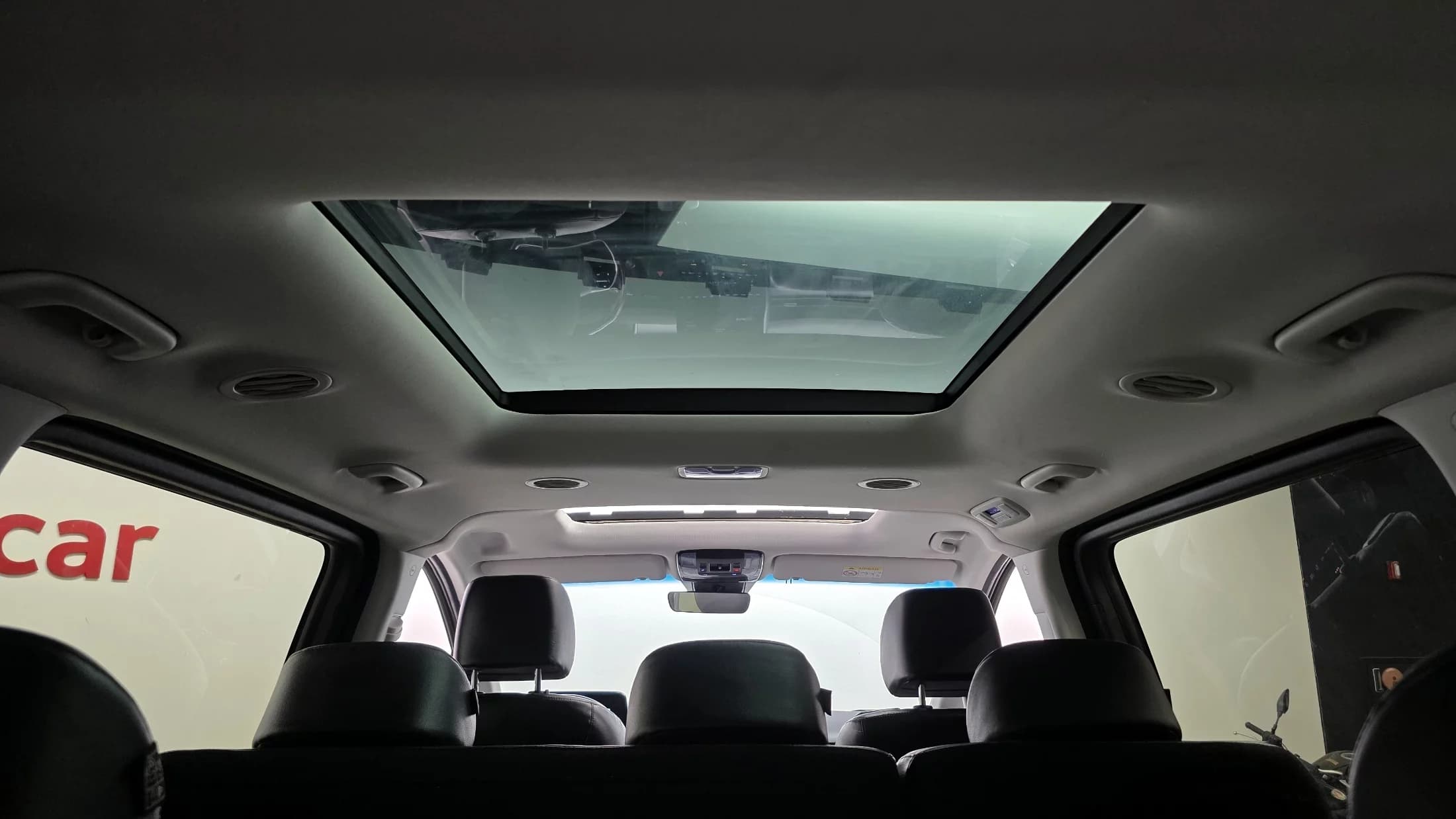 Hyundai Staria 4WD Tourer 11-Seater Modern, 2022 г. 70271 км. — фото 20