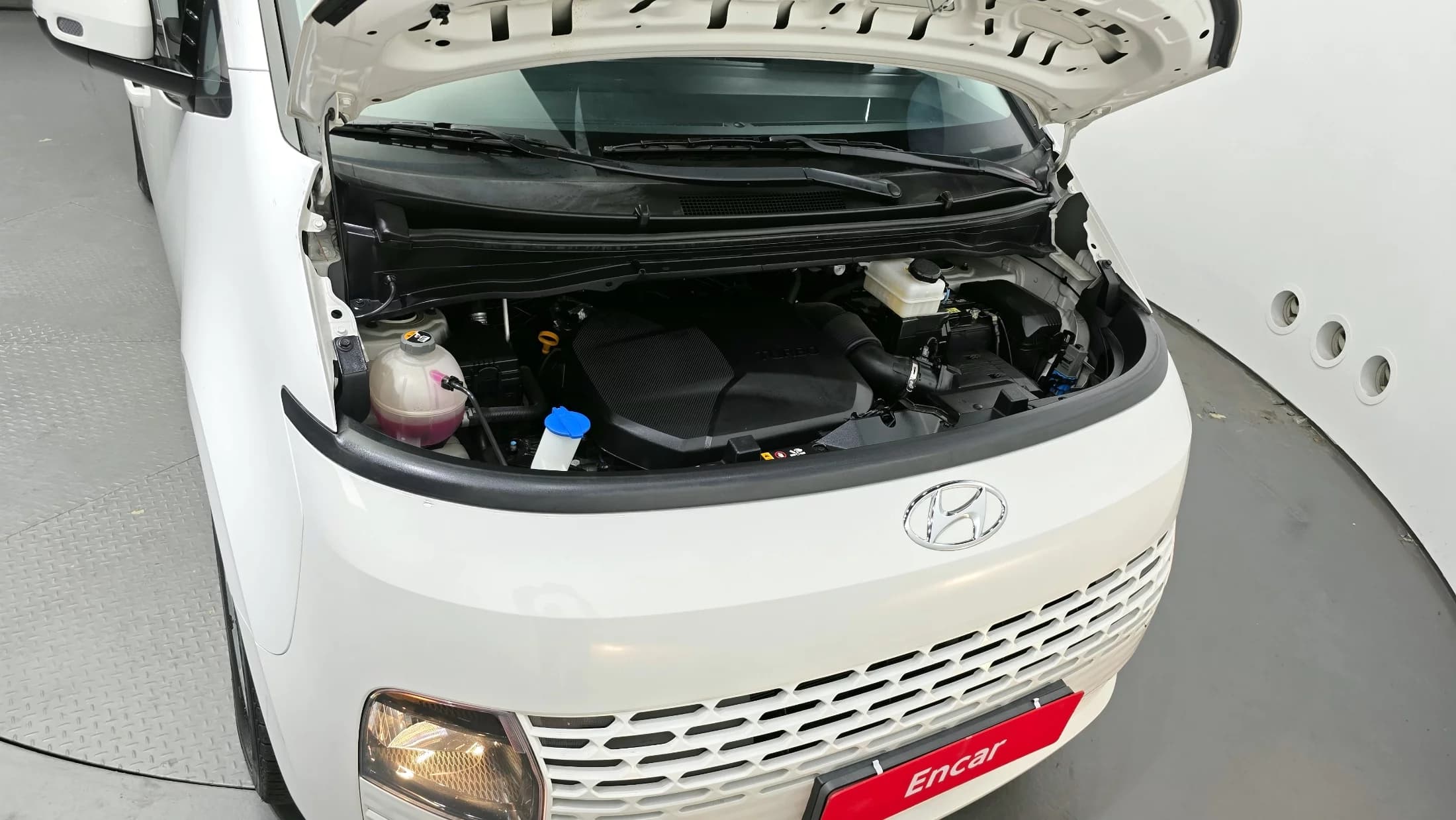 Hyundai Staria 4WD Tourer 11-Seater Modern, 2022 г. 70271 км. — фото 6