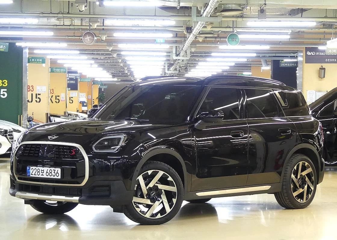 MINI Countryman ALL4 Favoured 3rd, 2024 г. 12072 км.