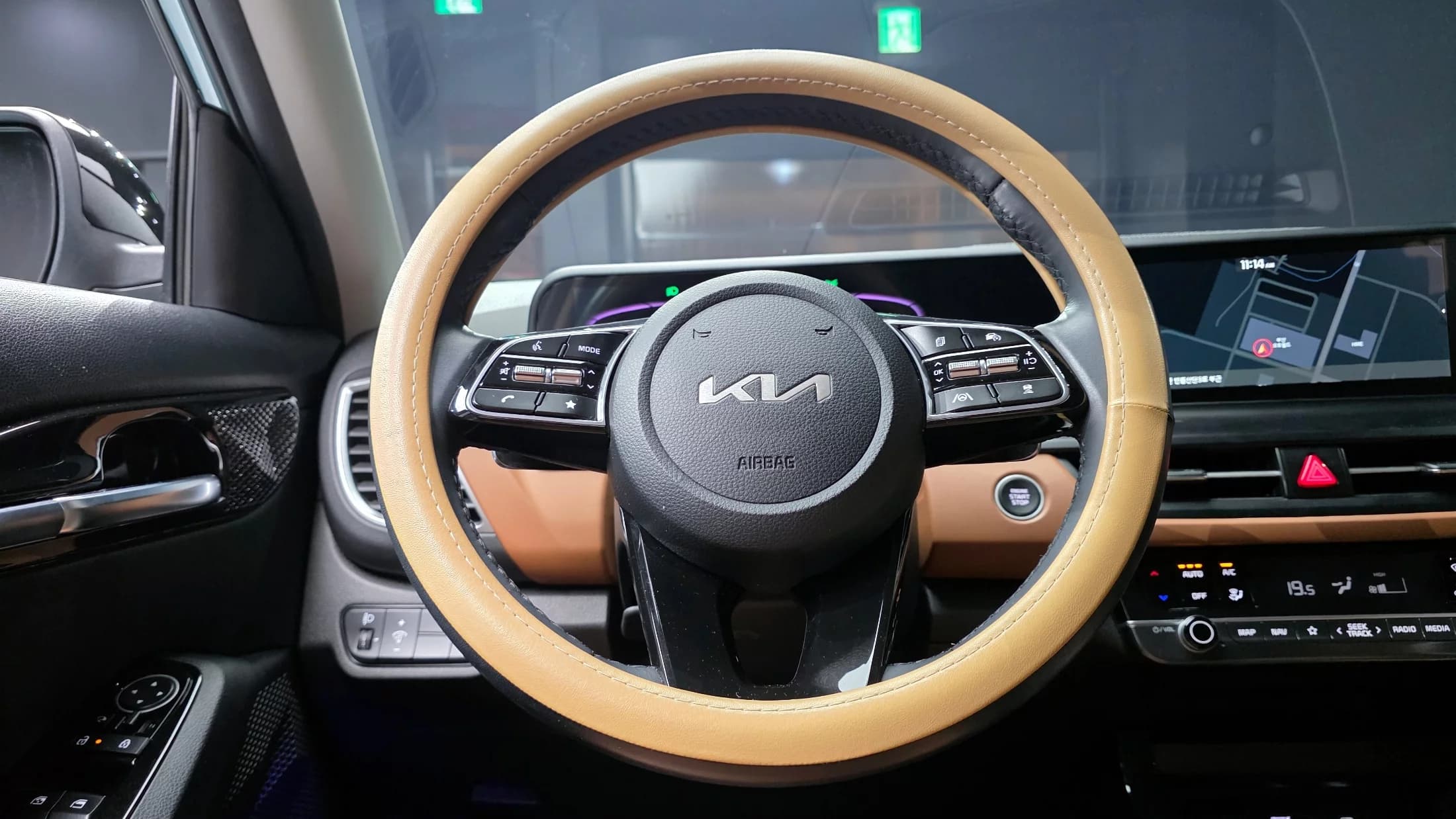 Kia Seltos Gasoline 1.6 Turbo 2WD Signature, 2023 г. 22567 км. — фото 13