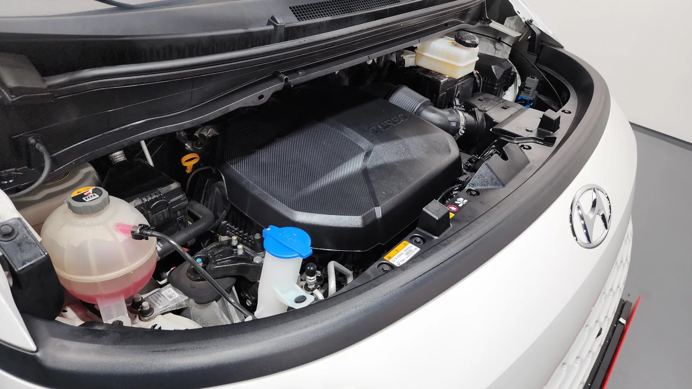 Hyundai Staria 4WD Tourer 9-Seater Modern, 2022 г. 63589 км. — фото 6