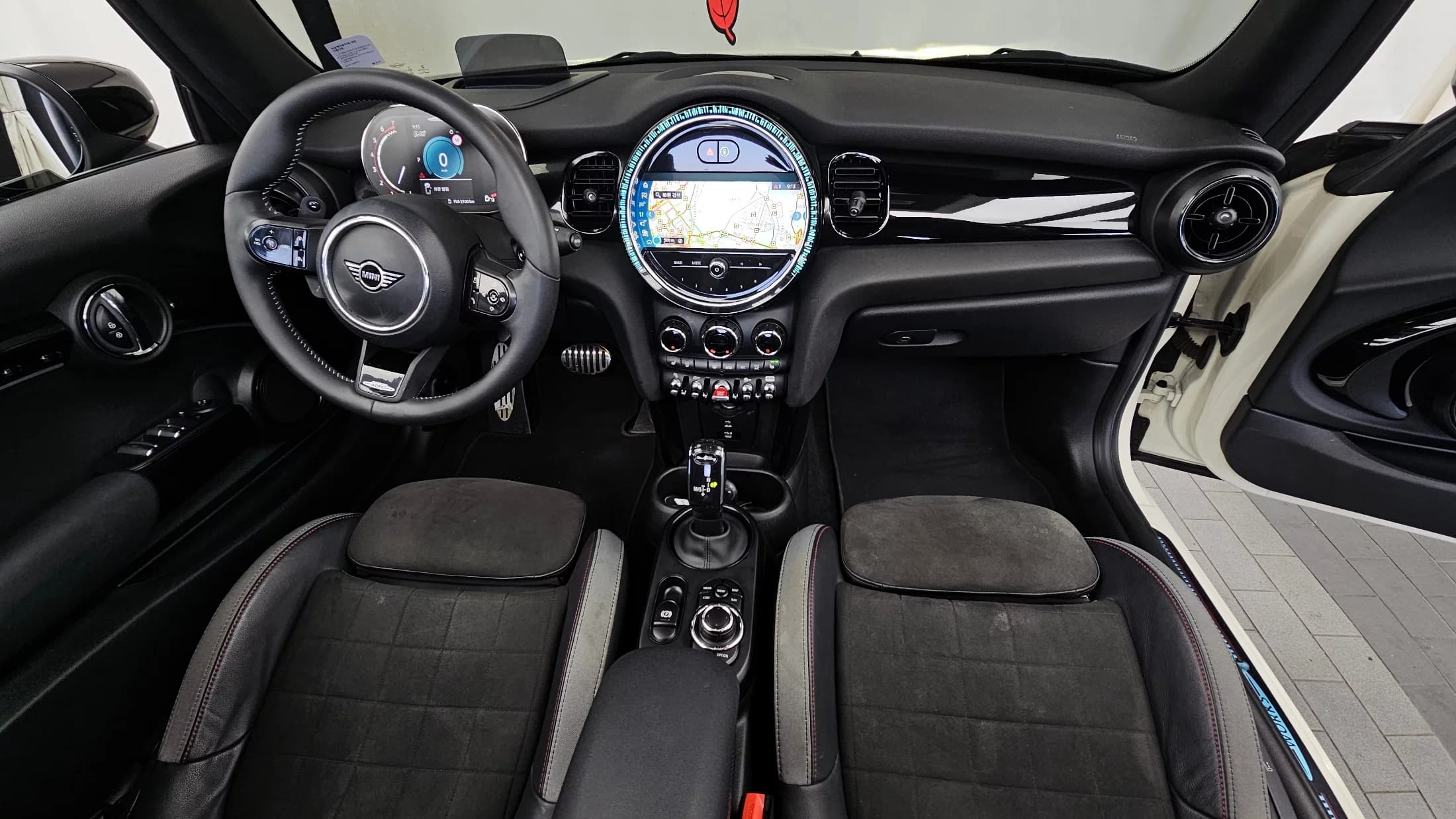 MINI Cooper Convertible JCW 3rd, 2021 г. 75974 км. — фото 7